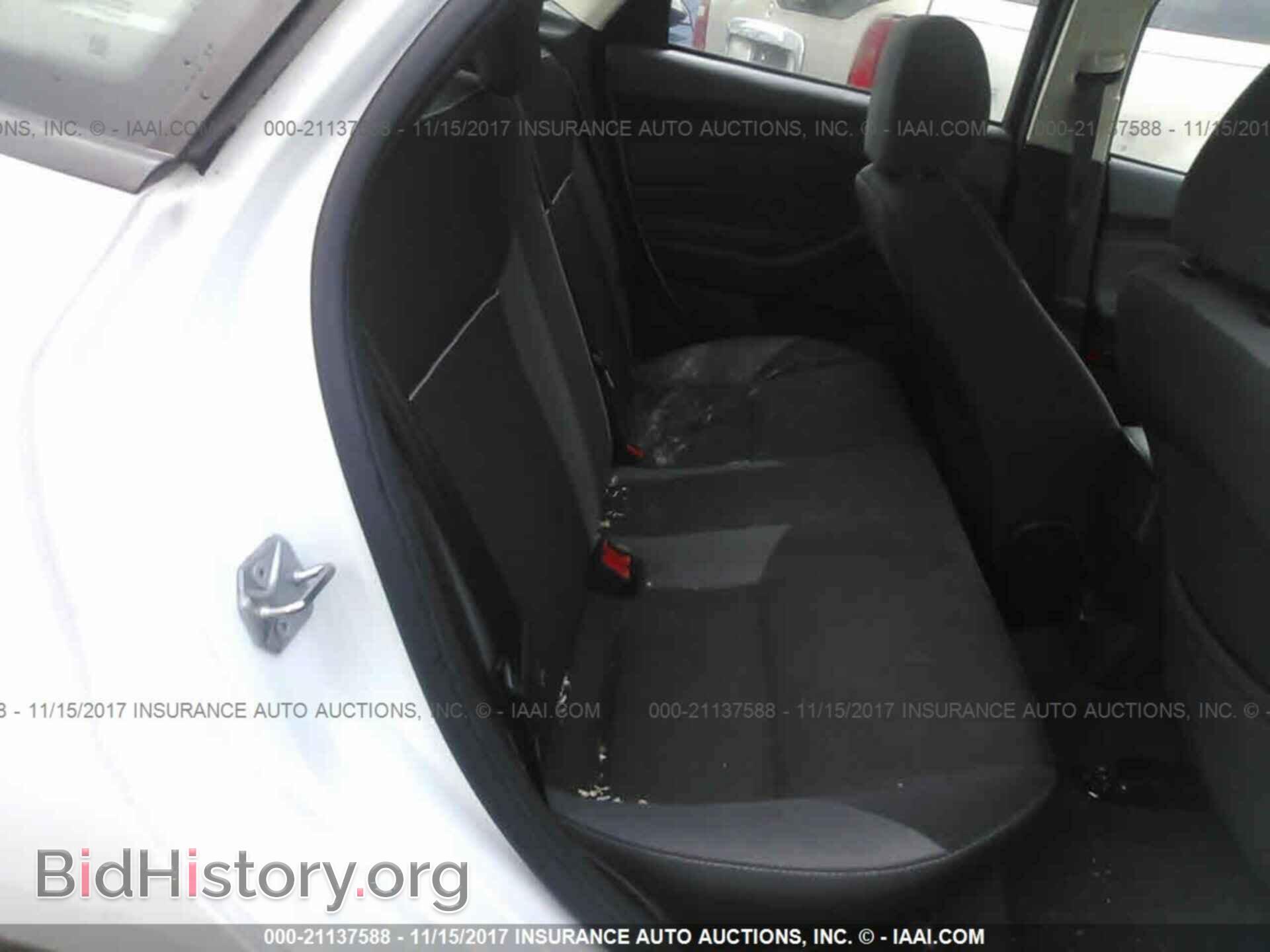 2014 Ford Focus - VIN: 1FADP3F21EL427898 - Photo 8
