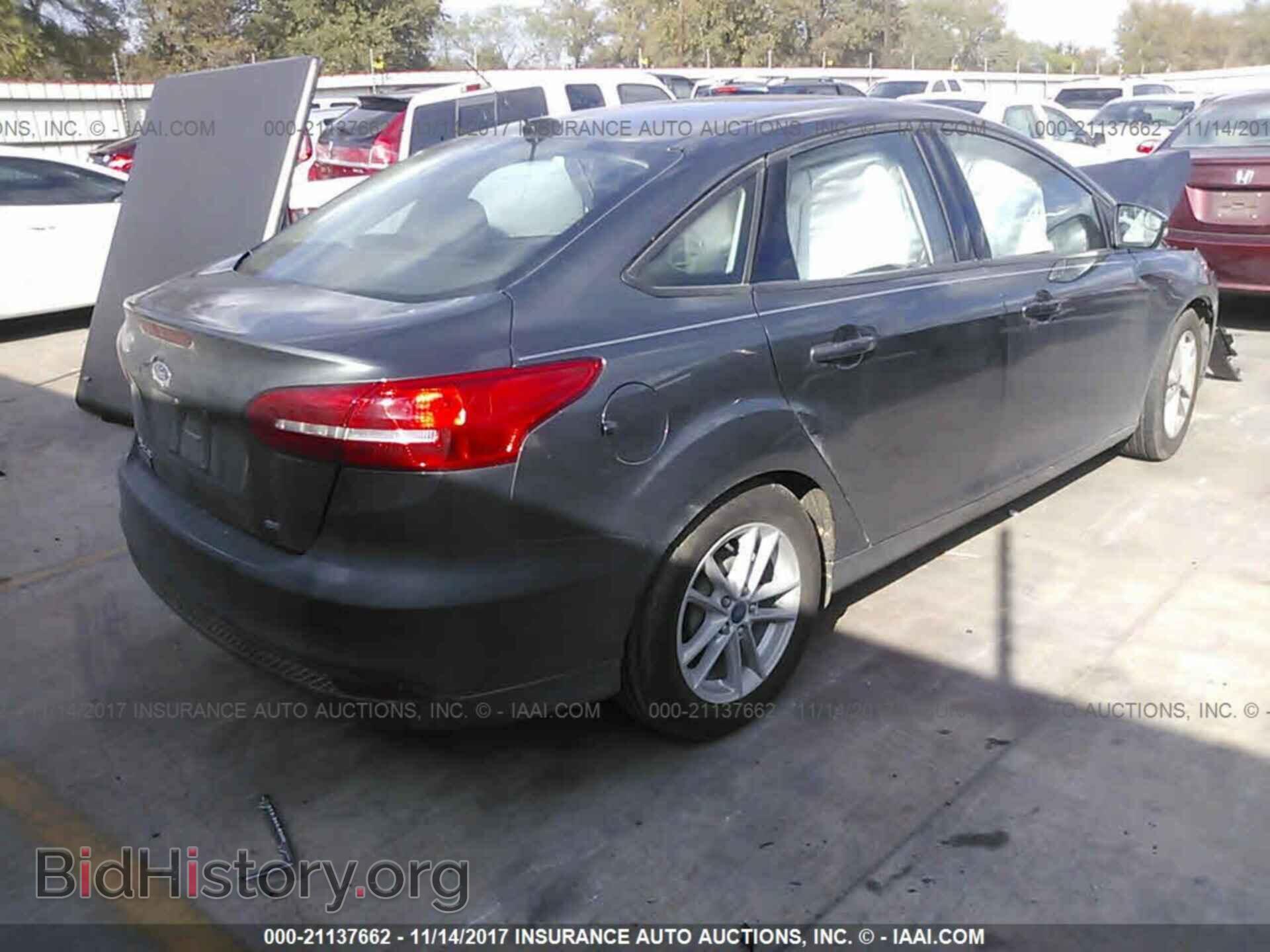 2017 Ford Focus - VIN: 1FADP3F25HL276763 - Photo 4