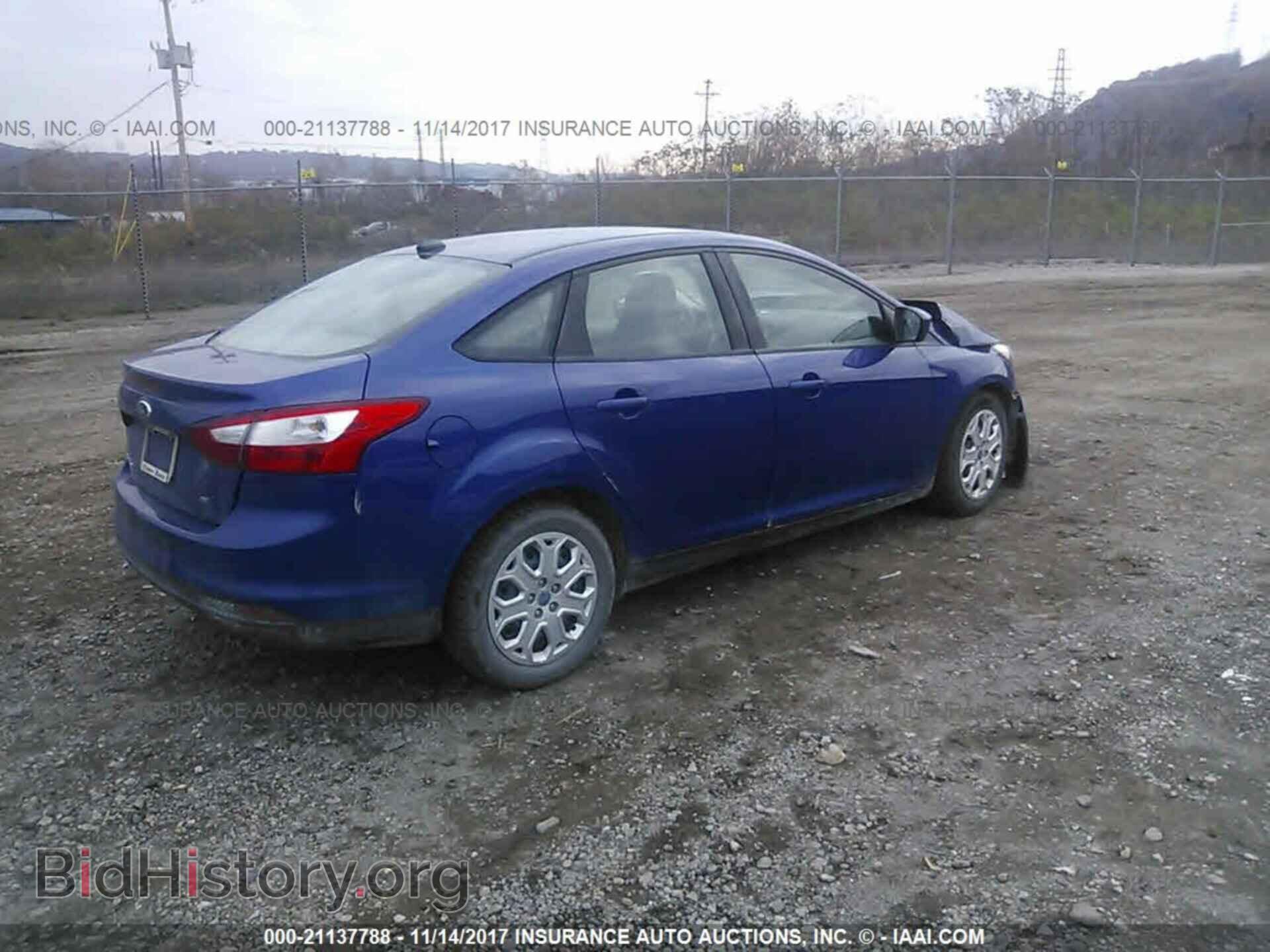 2012 Ford Focus - VIN: 1FAHP3F21CL336192 - Photo 4