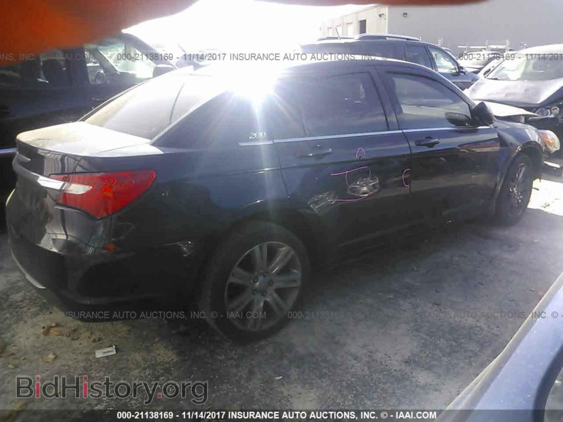 2012 Chrysler 200 - VIN: 1C3CCBBB0CN299659 - Photo 4