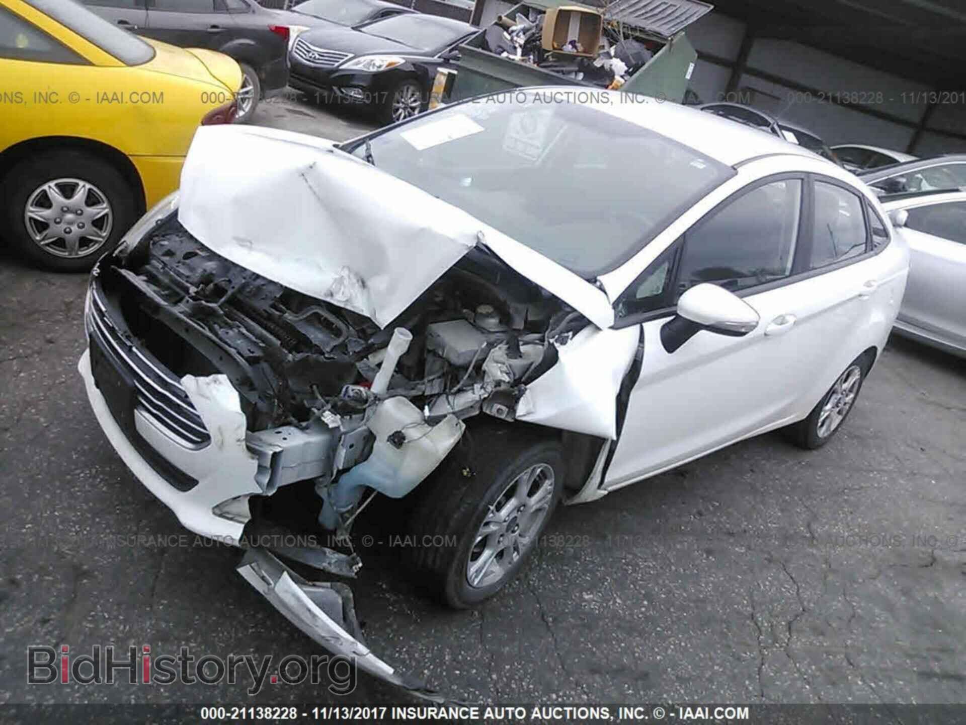 2014 Ford Fiesta - VIN: 3FADP4BJXEM211971 - Фото 2