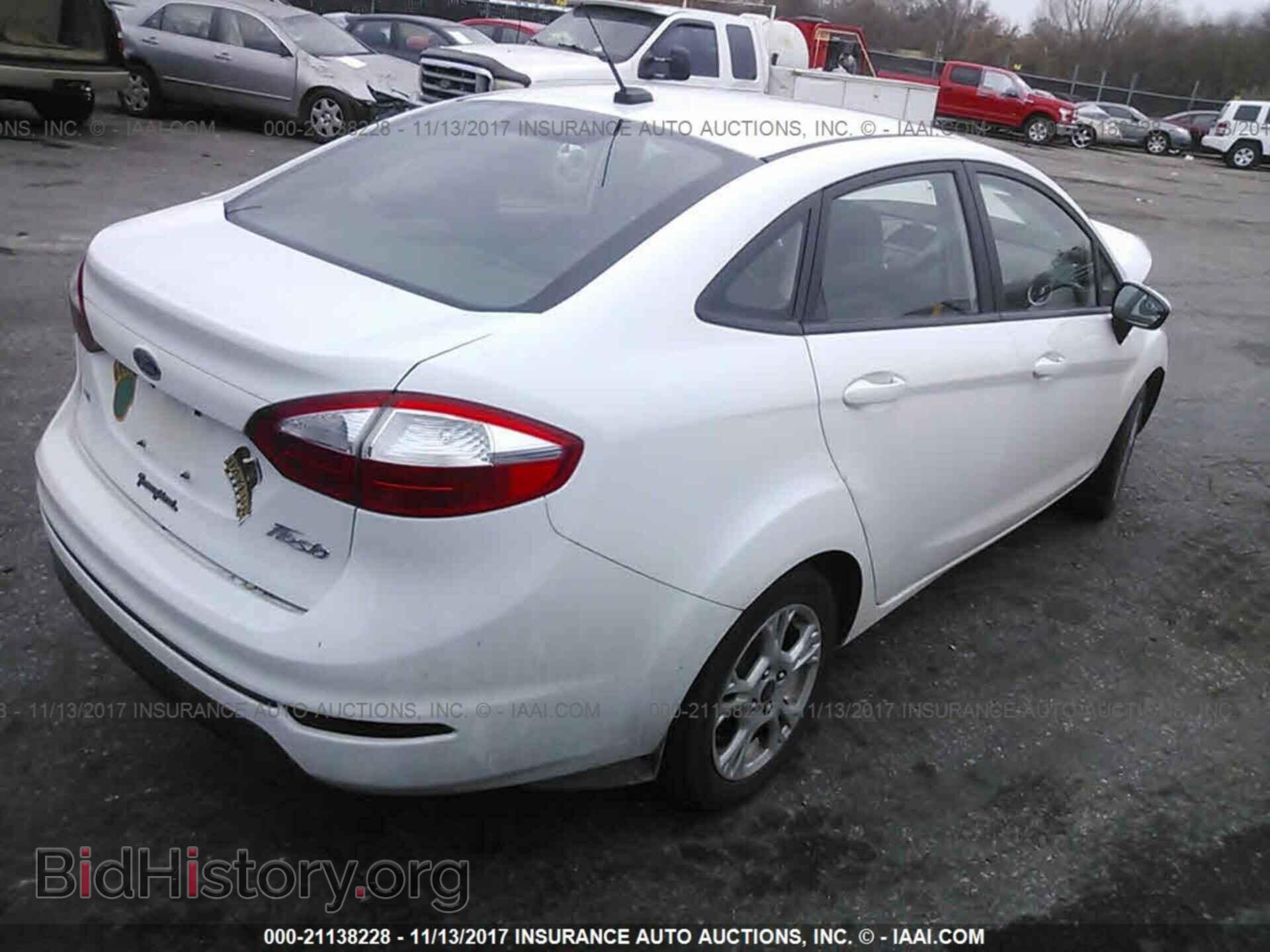 2014 Ford Fiesta - VIN: 3FADP4BJXEM211971 - Фото 4