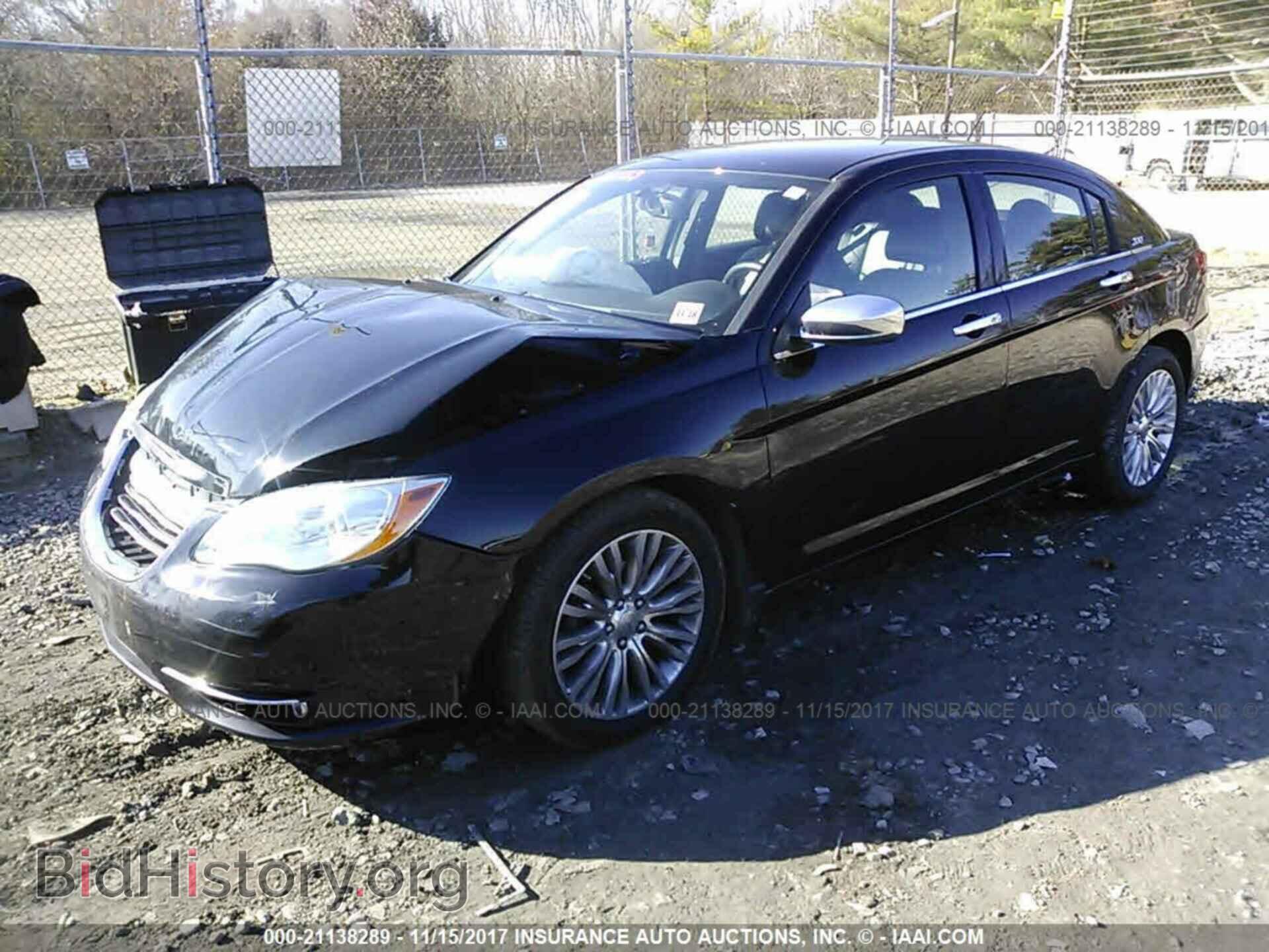 2013 Chrysler 200 - VIN: 1C3CCBCG6DN676829 - Photo 2