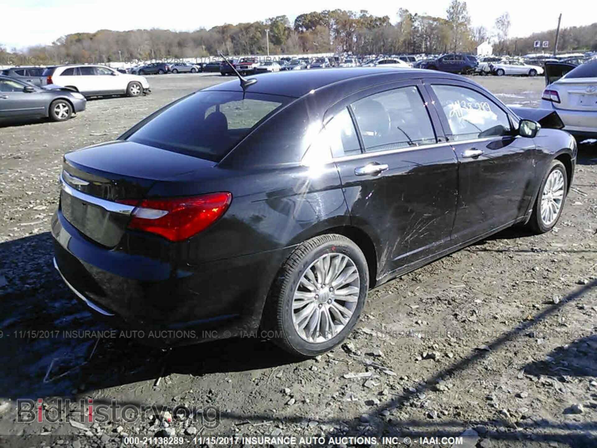 2013 Chrysler 200 - VIN: 1C3CCBCG6DN676829 - Photo 4