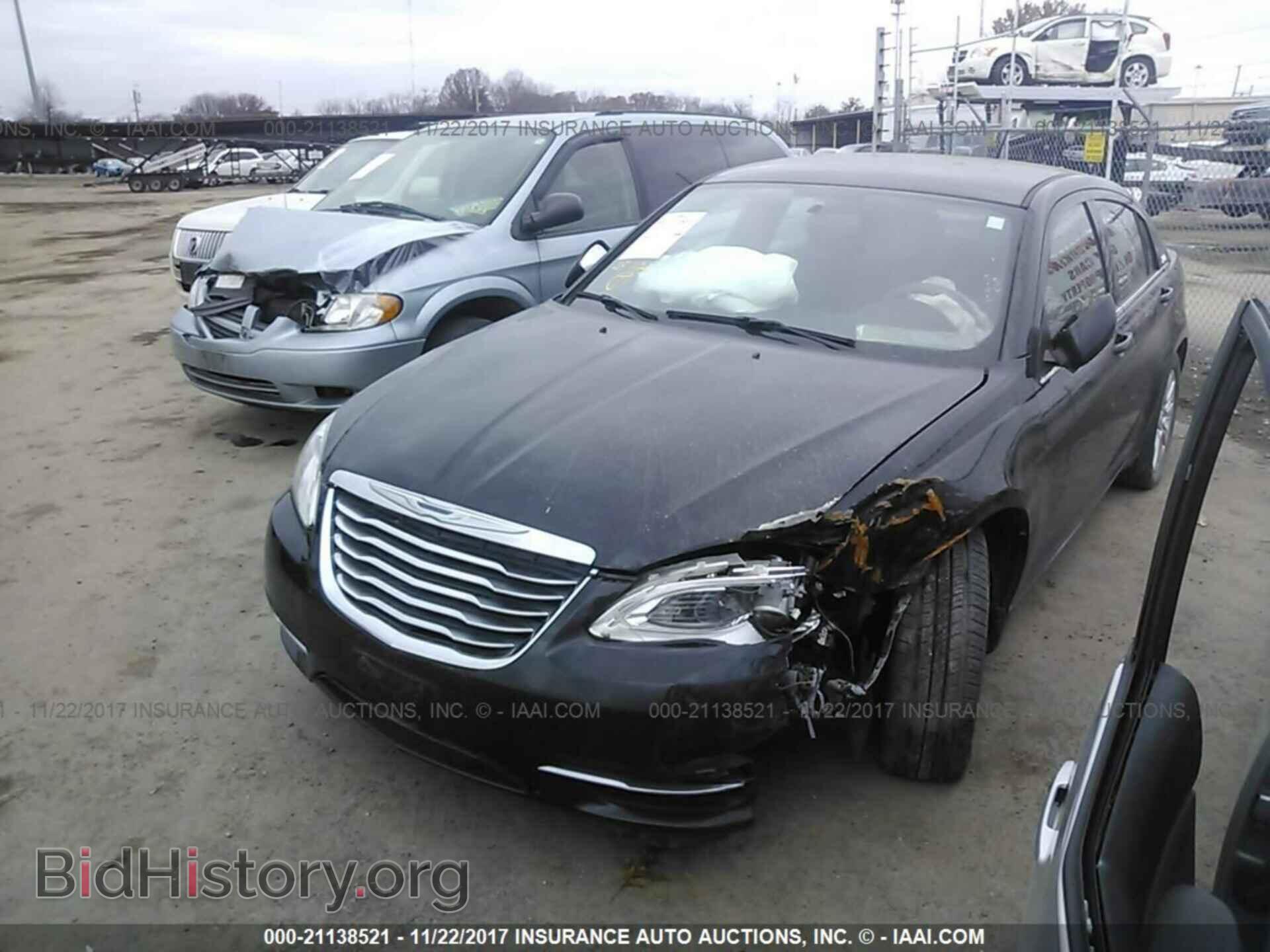 2013 Chrysler 200 - VIN: 1C3CCBAB5DN606391 - Photo 2