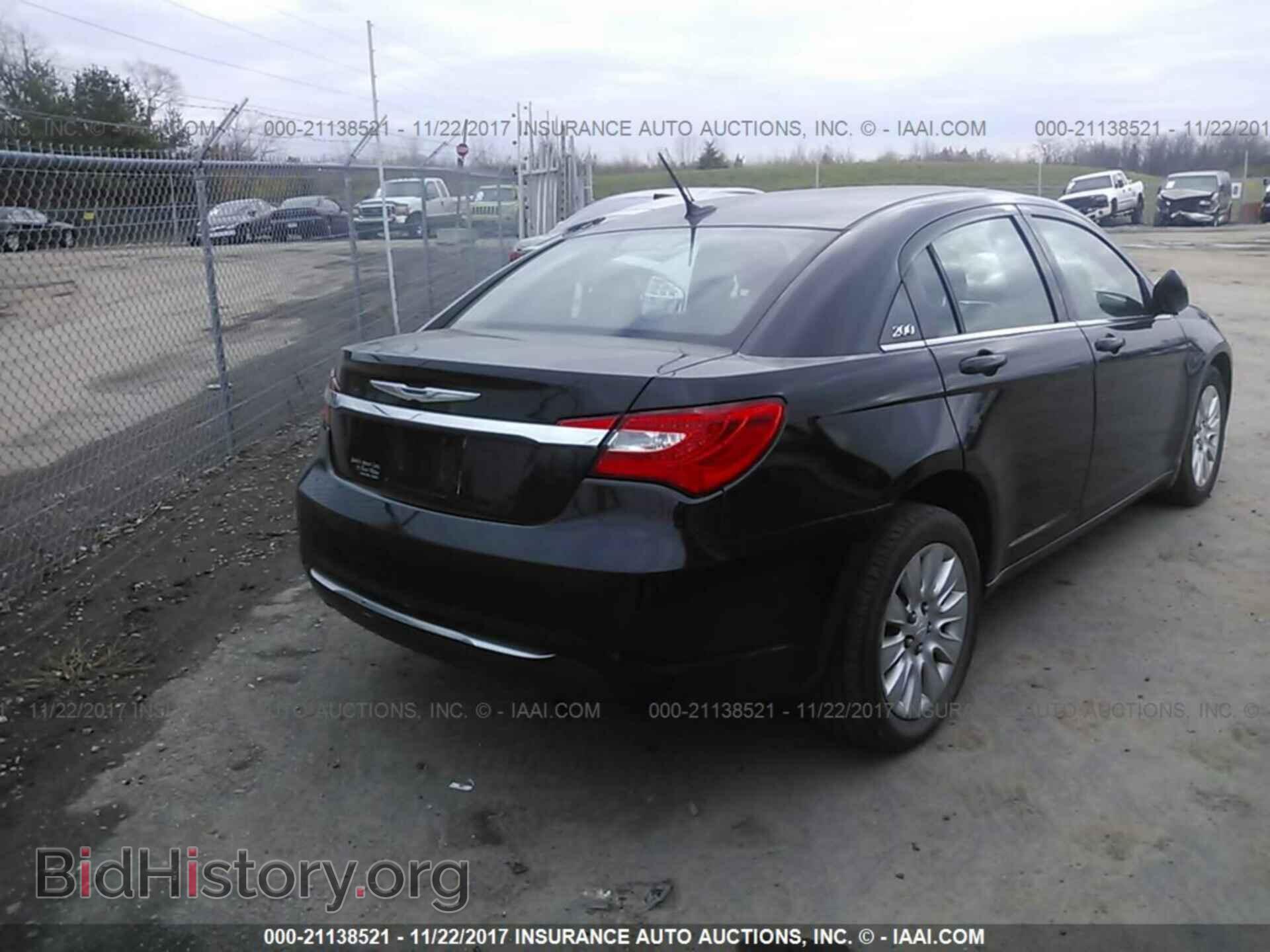 2013 Chrysler 200 - VIN: 1C3CCBAB5DN606391 - Photo 4