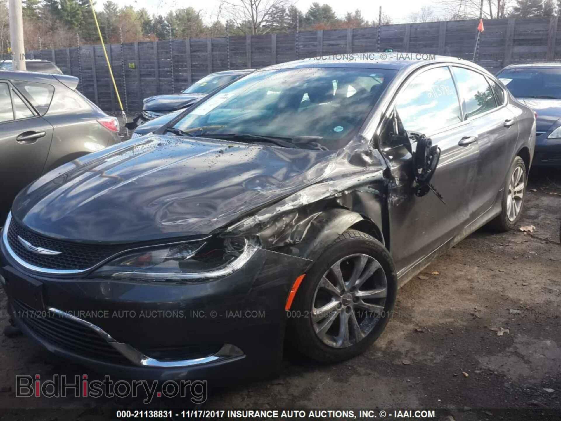 2015 Chrysler 200 - VIN: 1C3CCCAB1FN664345 - Photo 2