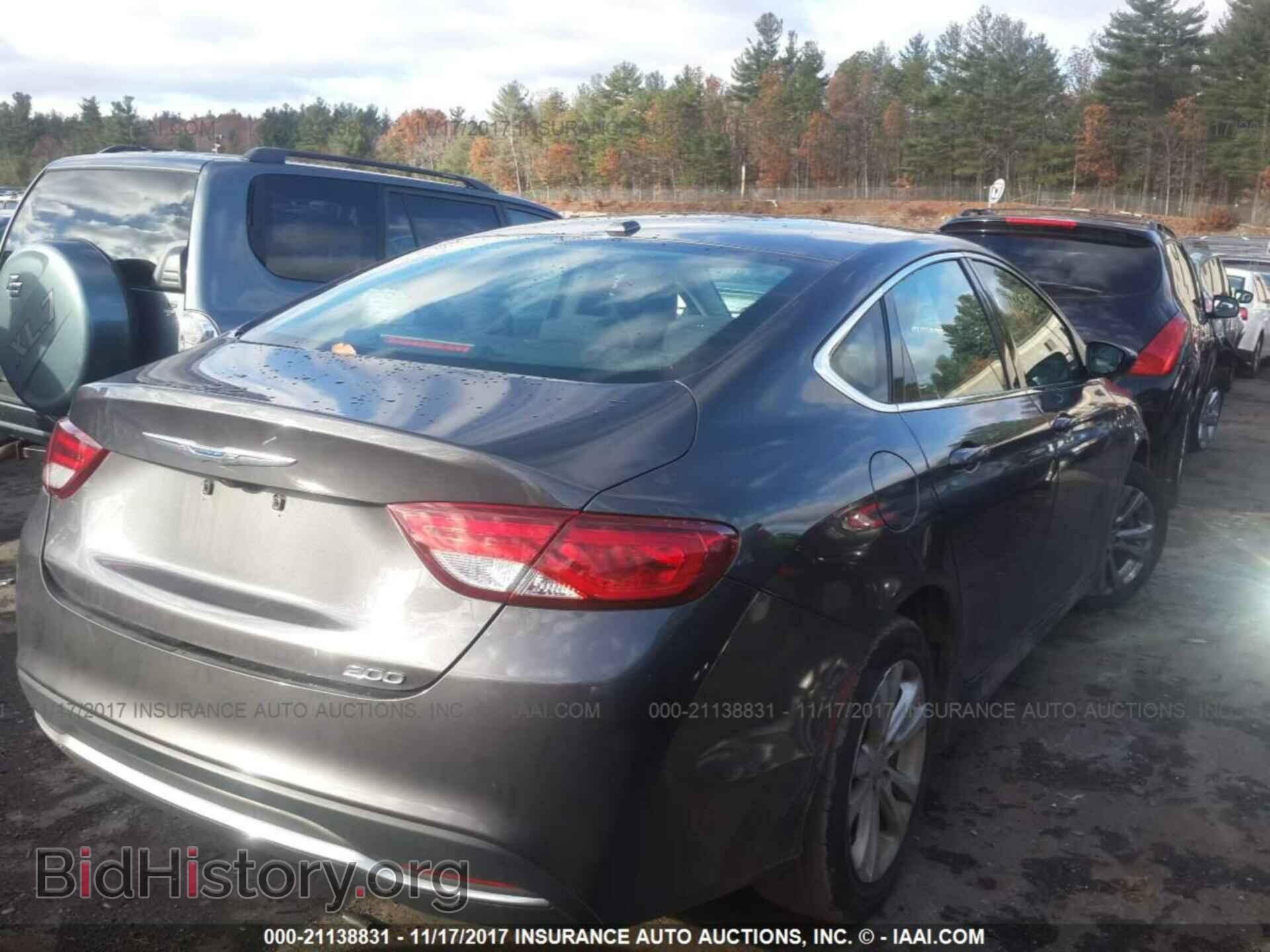 2015 Chrysler 200 - VIN: 1C3CCCAB1FN664345 - Photo 4