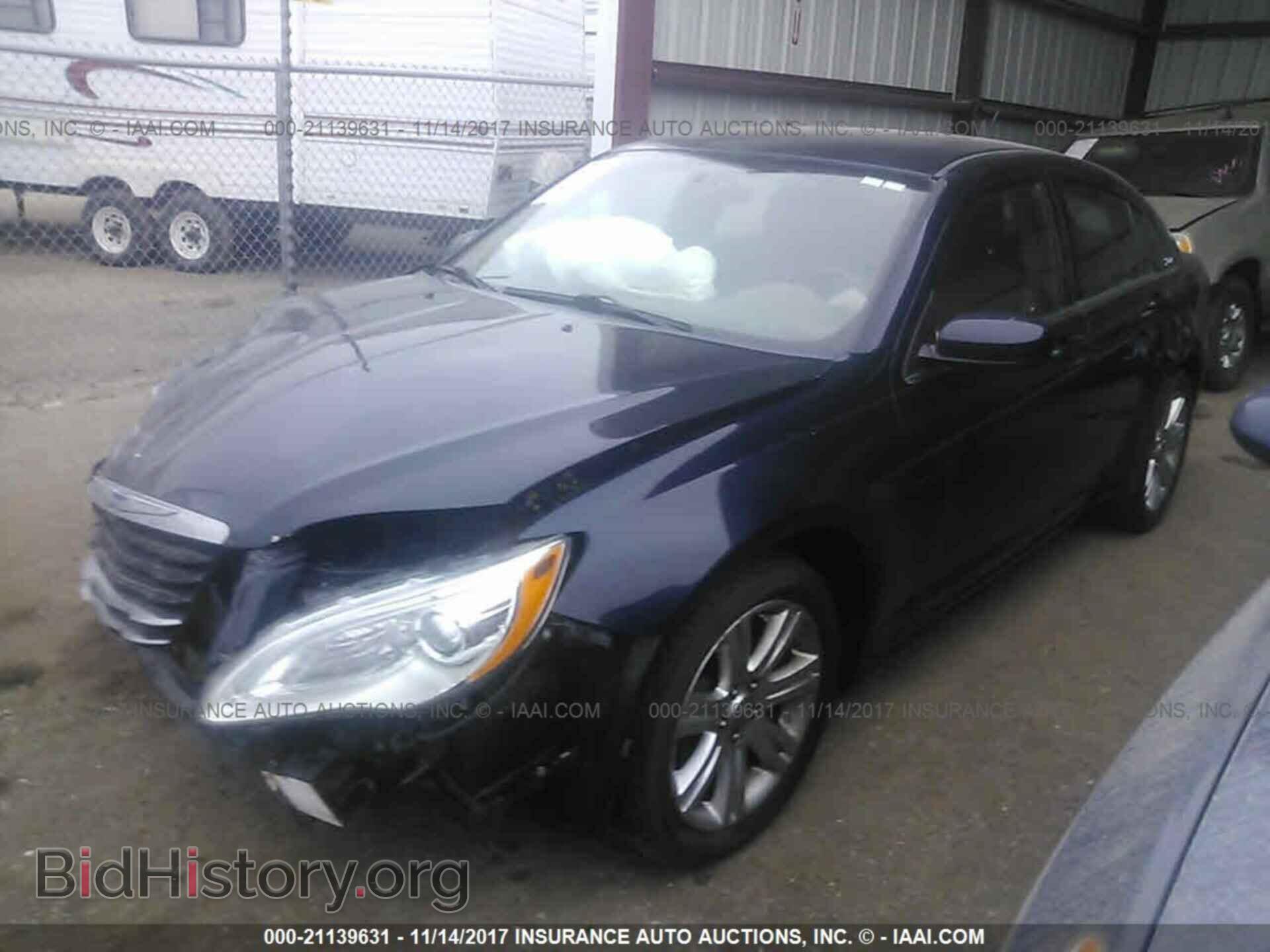 2012 Chrysler 200 - VIN: 1C3CCBBB2CN131618 - Photo 2