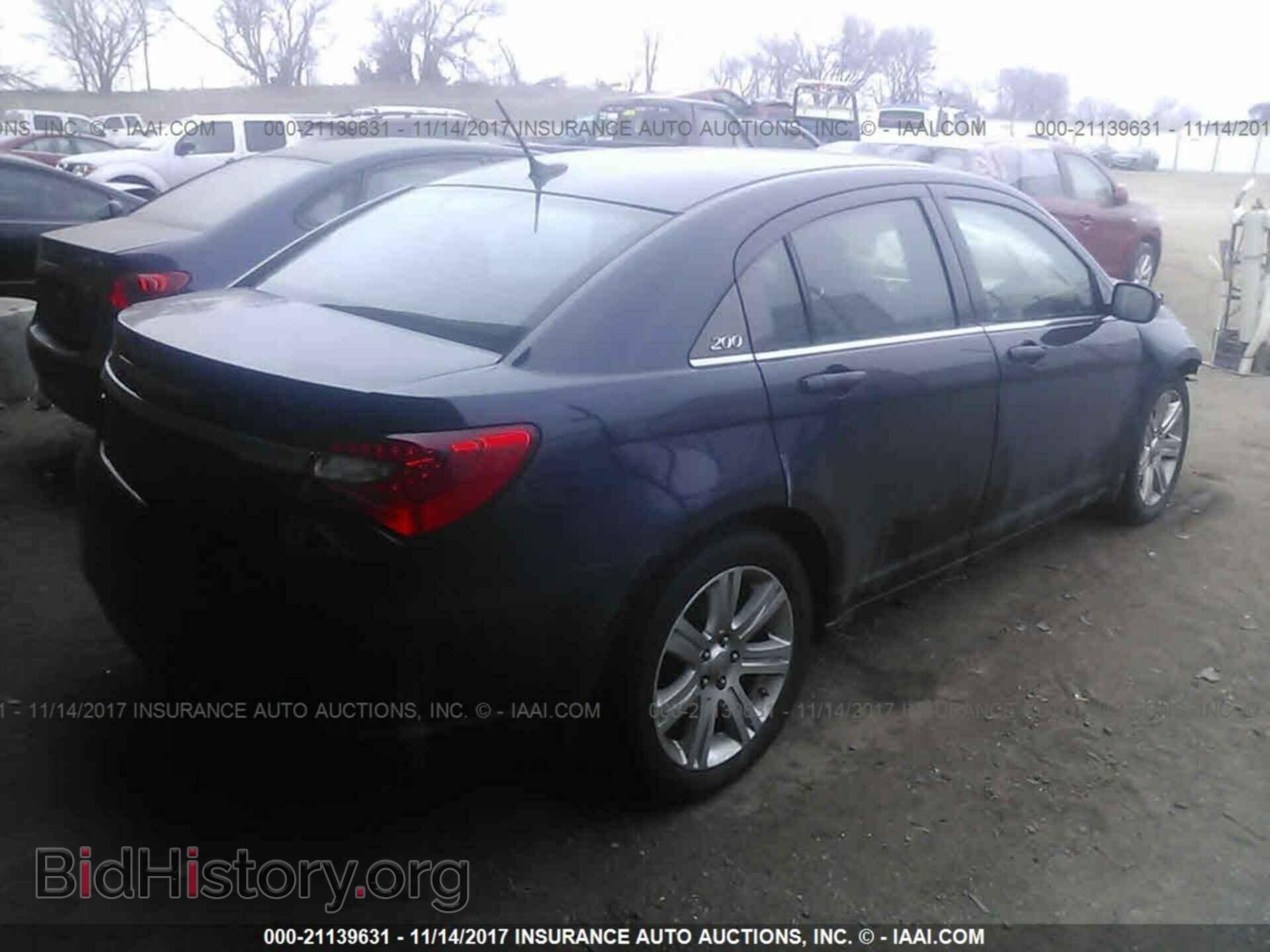 2012 Chrysler 200 - VIN: 1C3CCBBB2CN131618 - Photo 4