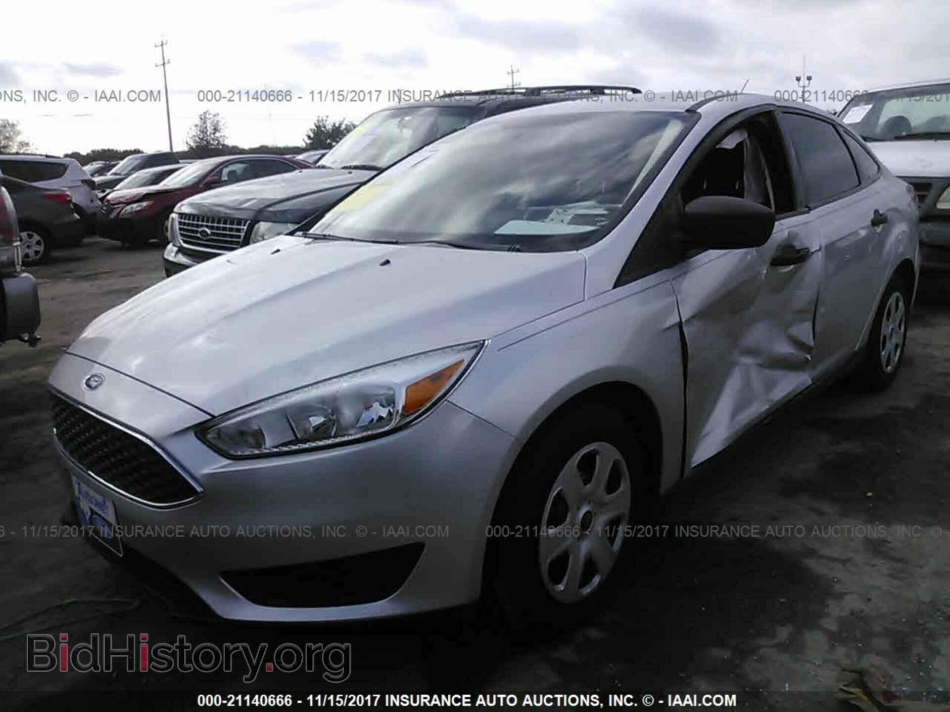 2017 Ford Focus - VIN: 1FADP3E20HL342332 - Фото 2