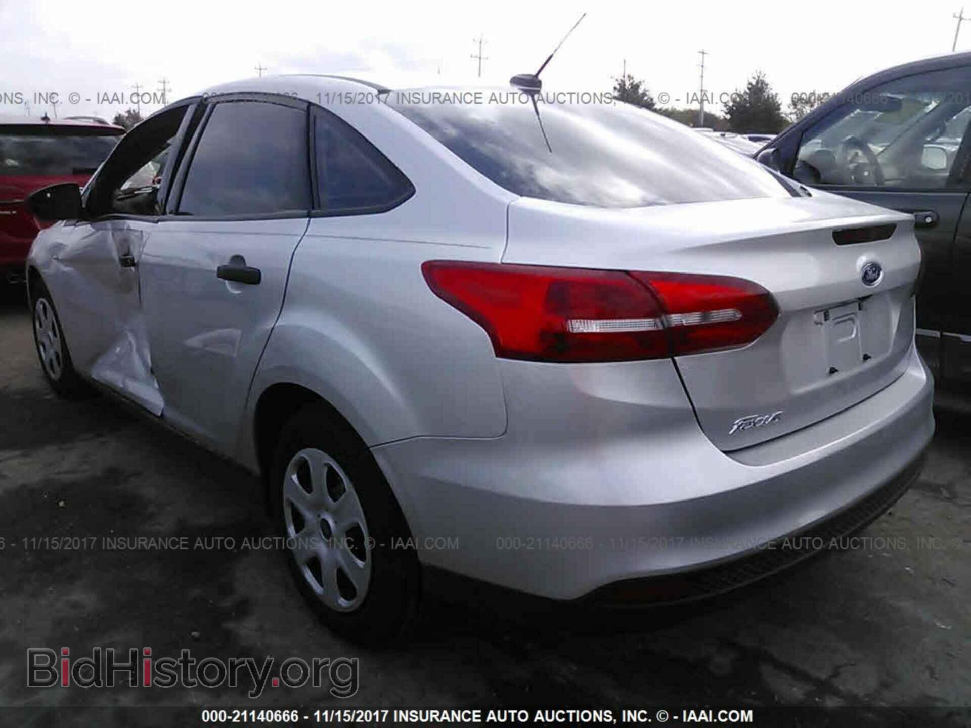 2017 Ford Focus - VIN: 1FADP3E20HL342332 - Фото 3