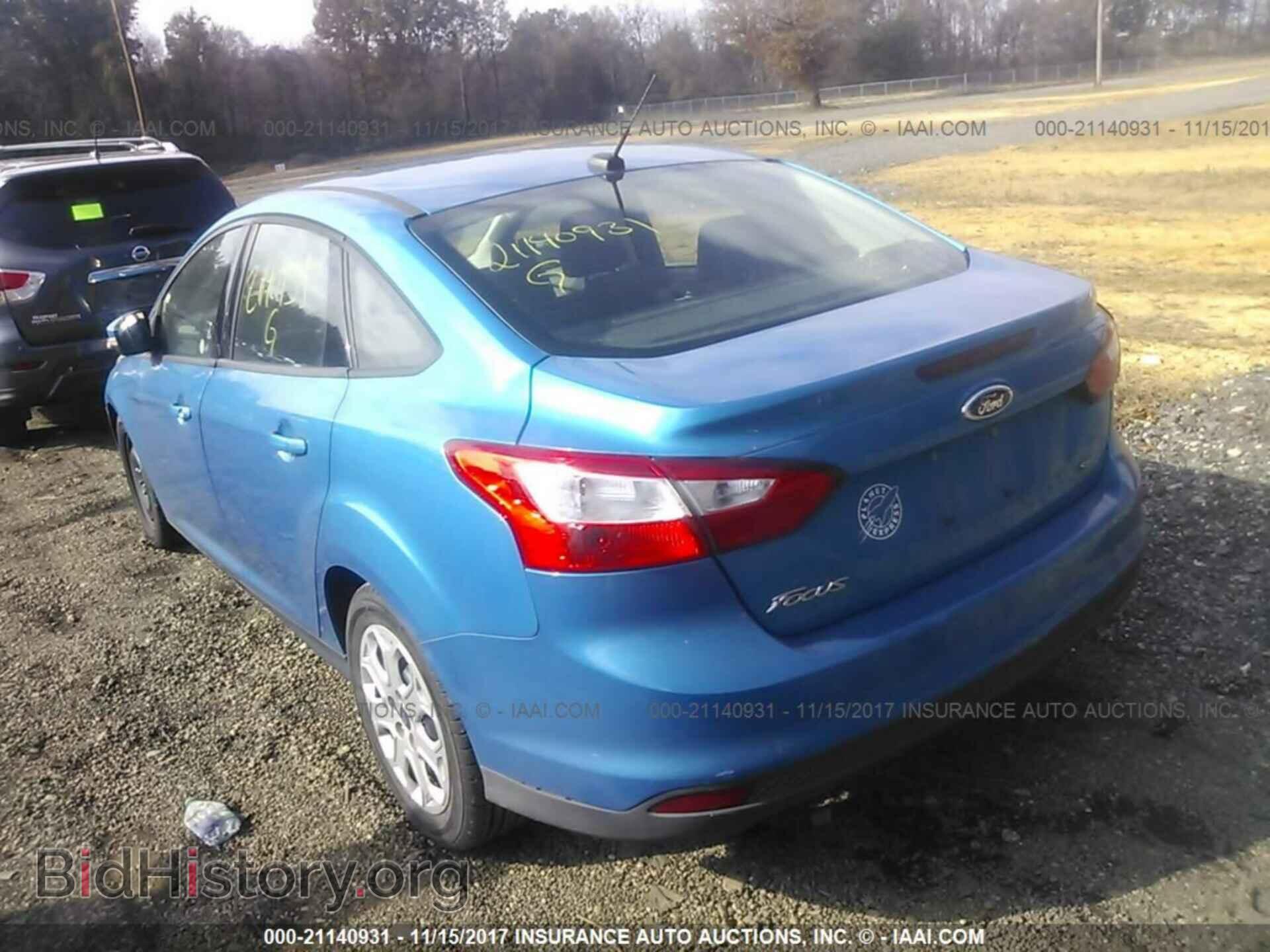 2012 Ford Focus - VIN: 1FAHP3F23CL260751 - Photo 3