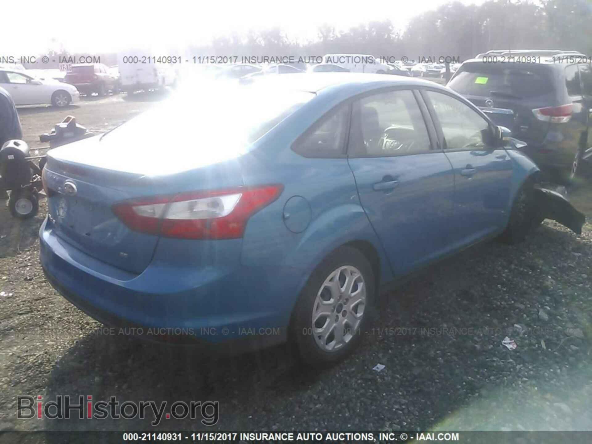 2012 Ford Focus - VIN: 1FAHP3F23CL260751 - Photo 4