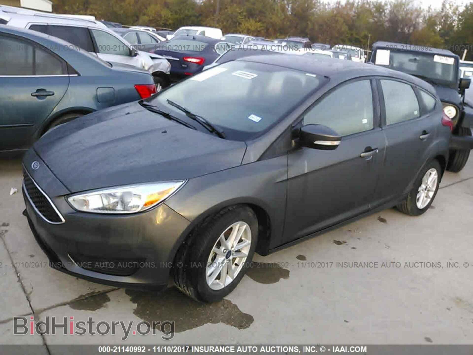 2017 Ford Focus - VIN: 1FADP3K24HL278462 - Photo 2
