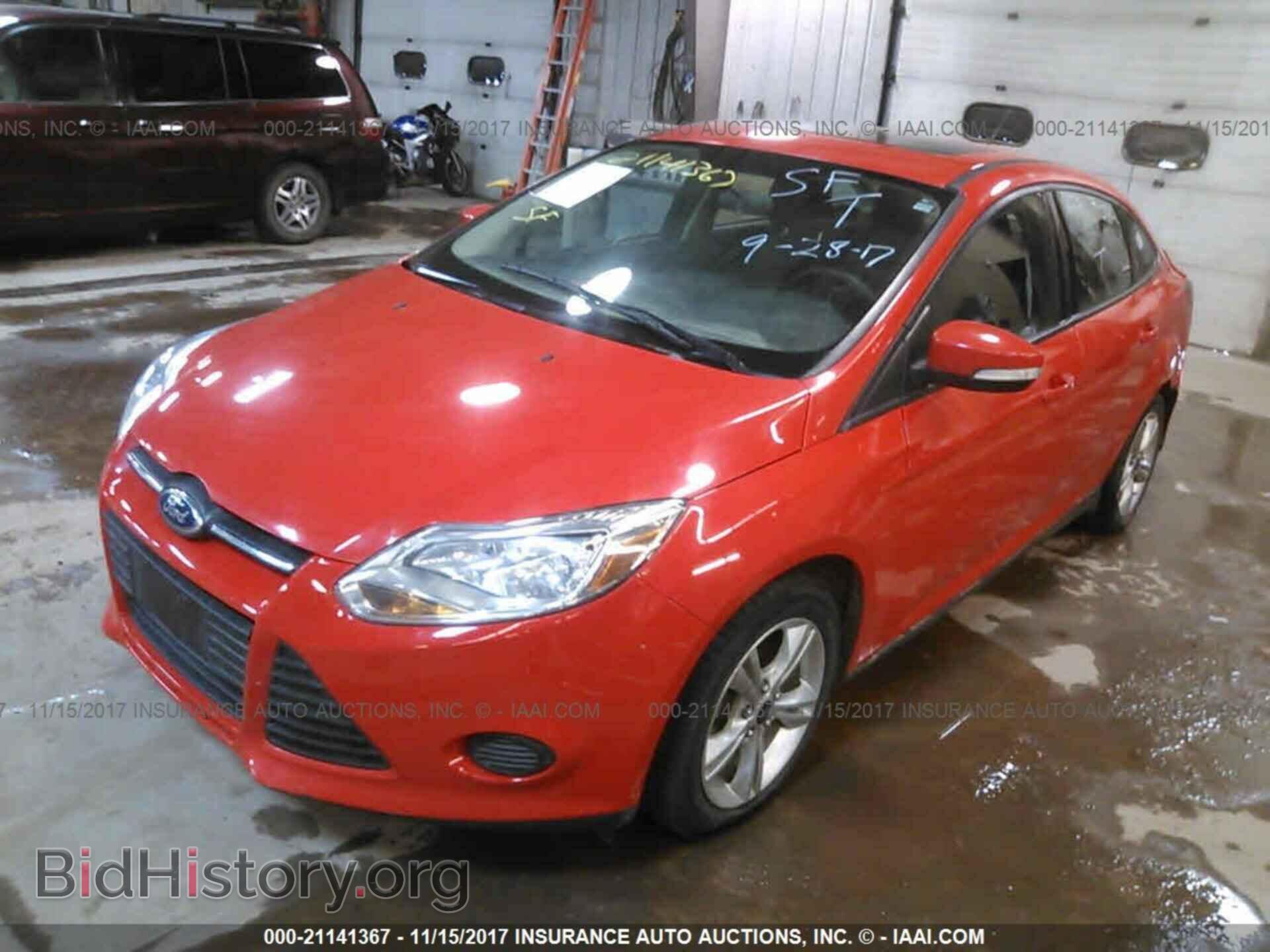 2013 Ford Focus - VIN: 1FADP3F23DL362843 - Фото 2