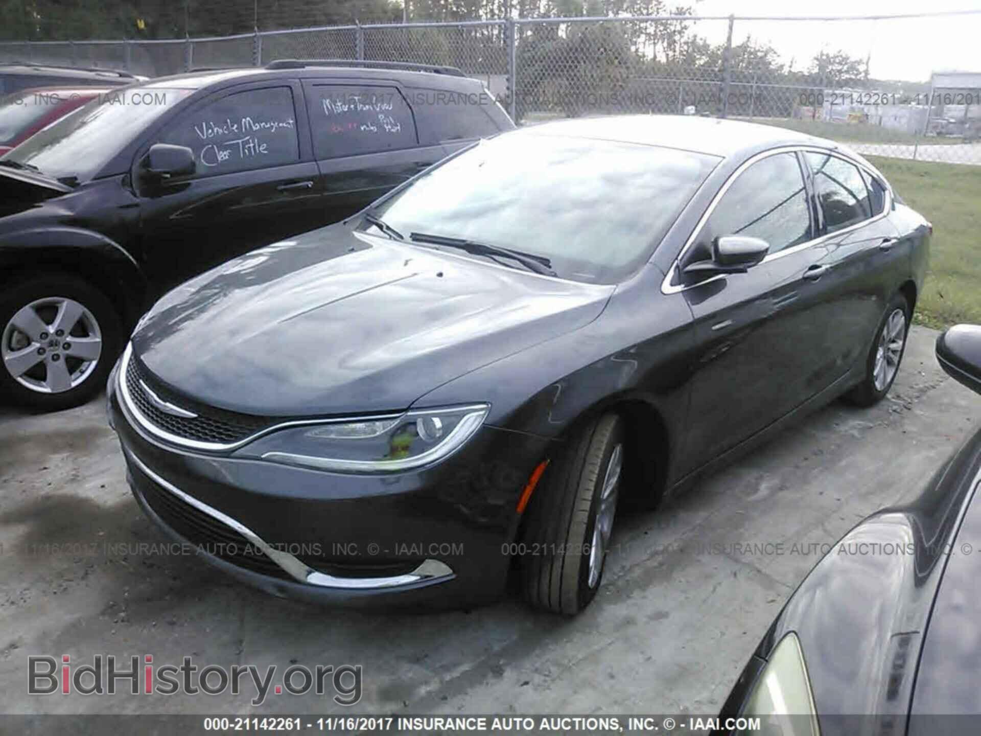 2015 Chrysler 200 - VIN: 1C3CCCAB4FN687148 - Photo 2