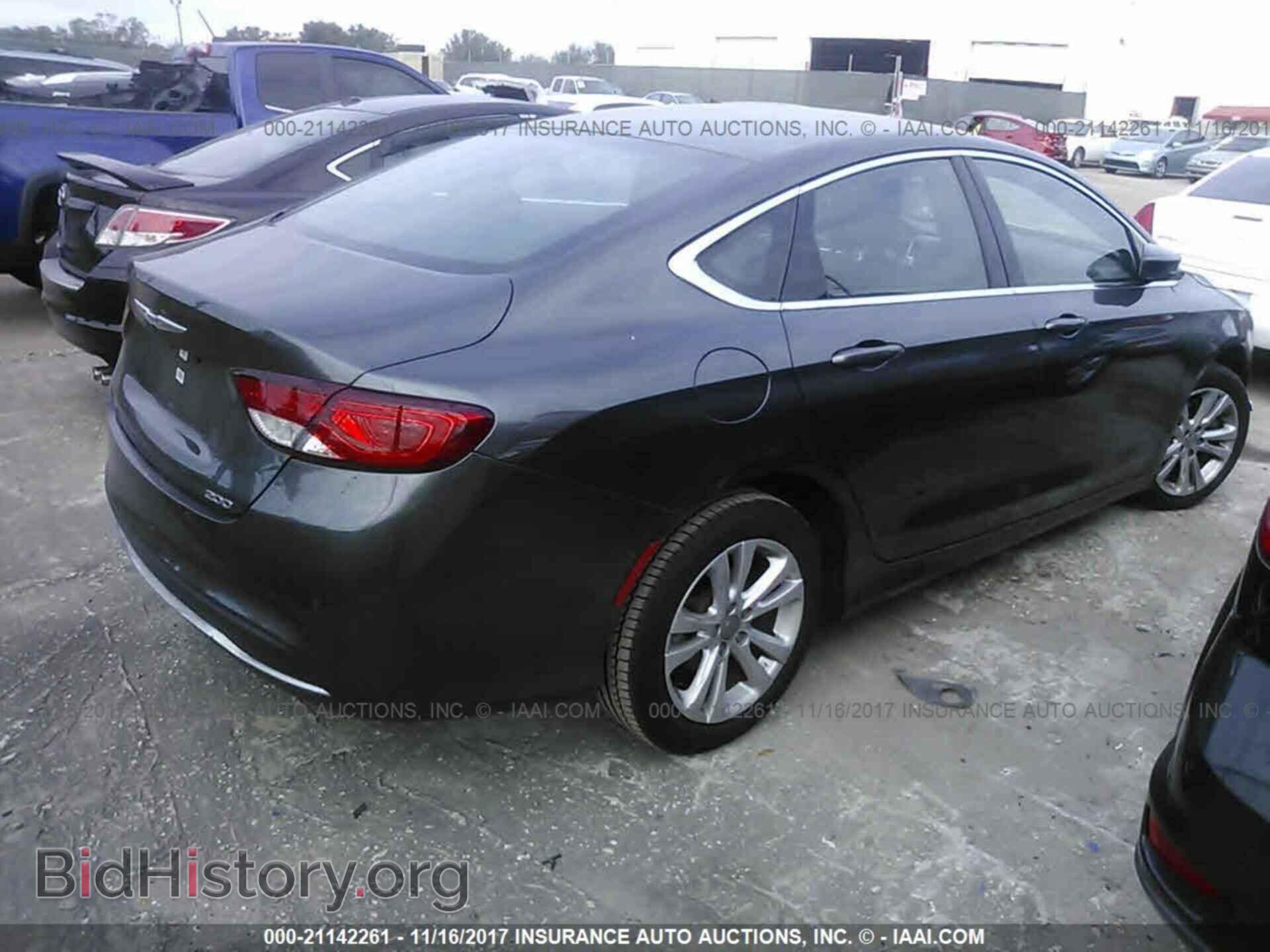 2015 Chrysler 200 - VIN: 1C3CCCAB4FN687148 - Photo 4