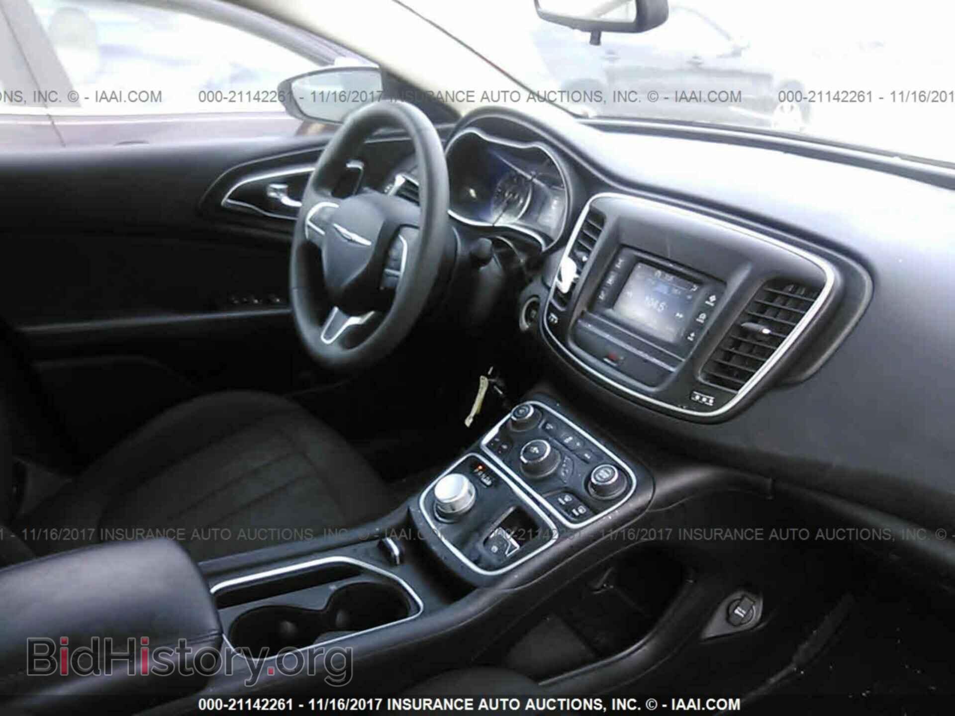 2015 Chrysler 200 - VIN: 1C3CCCAB4FN687148 - Photo 5