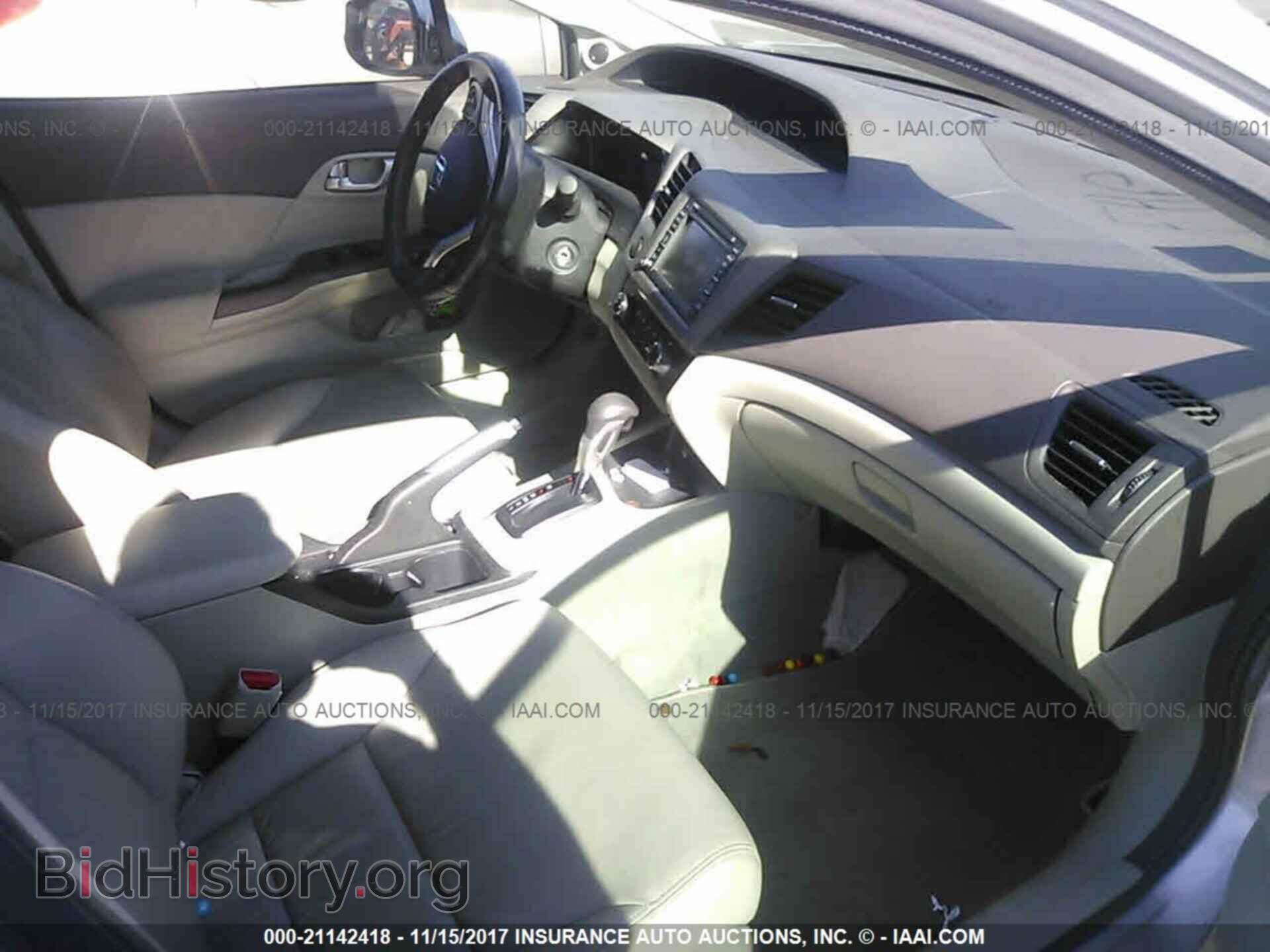 2012 Honda Civic - VIN: 2HGFB2F95CH553816 - Photo 5