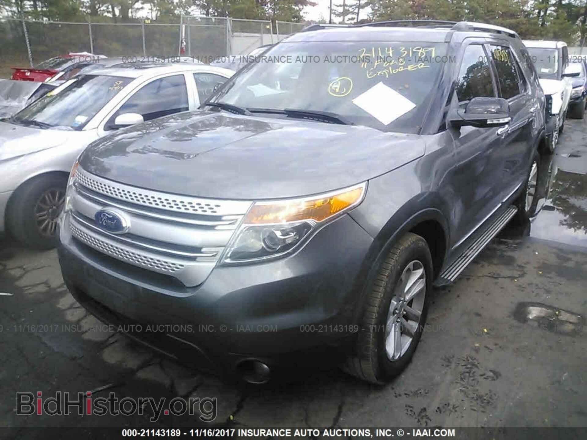 2011 Ford Explorer - VIN: 1FMHK8D83BGA89631 - Фото 2