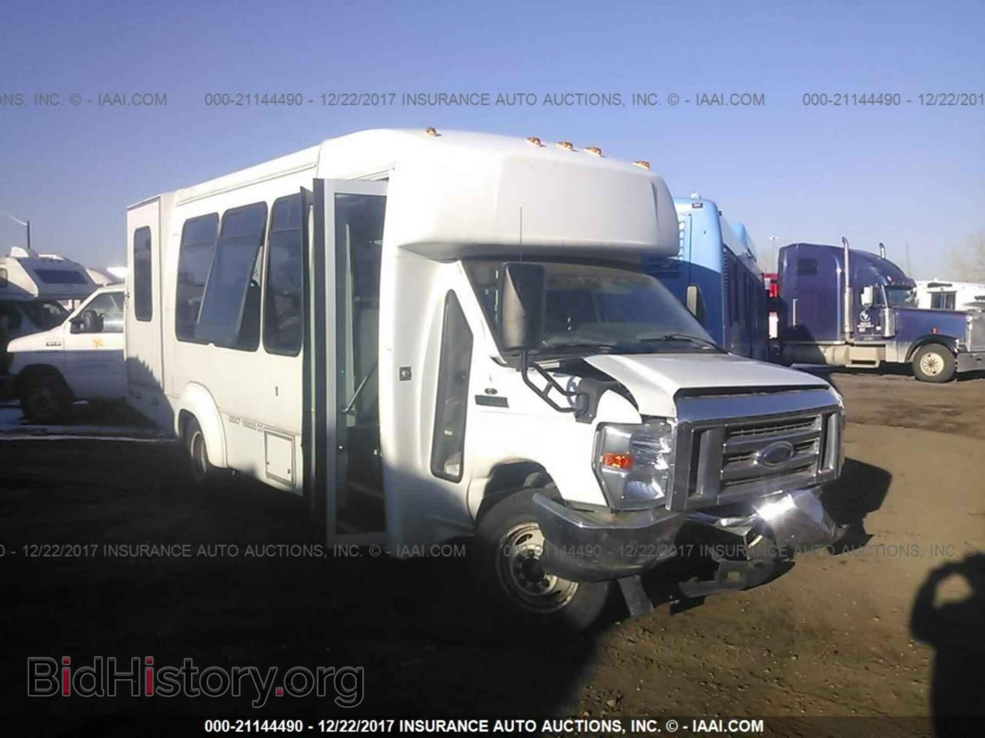 2012 Ford Econoline - VIN: 1FDEE3FS2CDA02679 - Фото 2