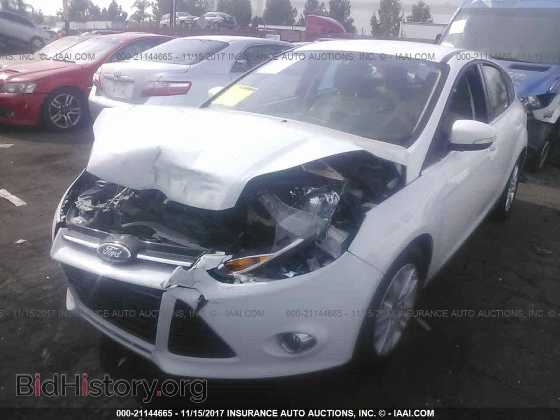 2012 Ford Focus - VIN: 1FAHP3M22CL175032 - Photo 2