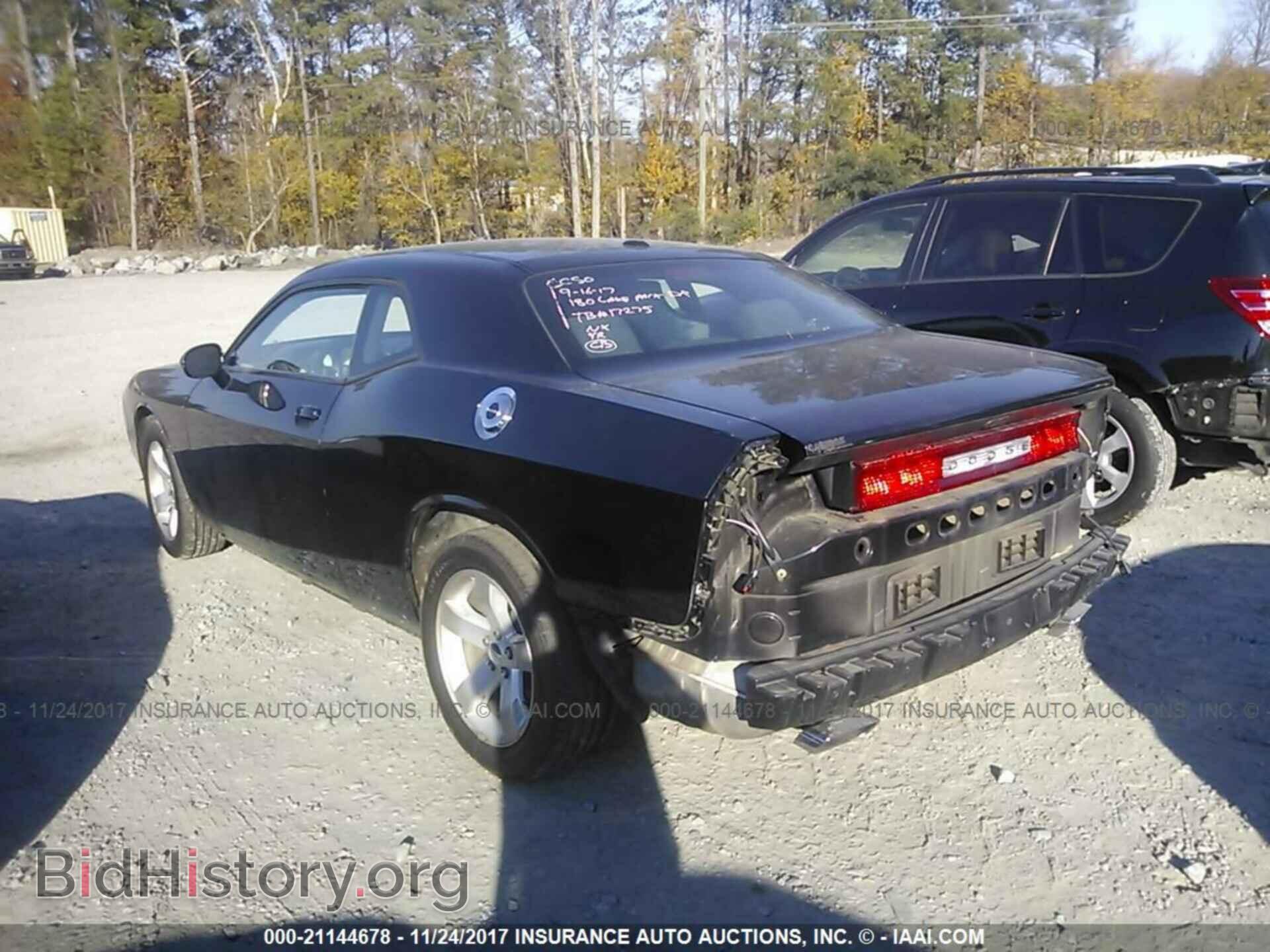 2012 Dodge Challenger - VIN: 2C3CDYAG8CH158117 - Фото 3