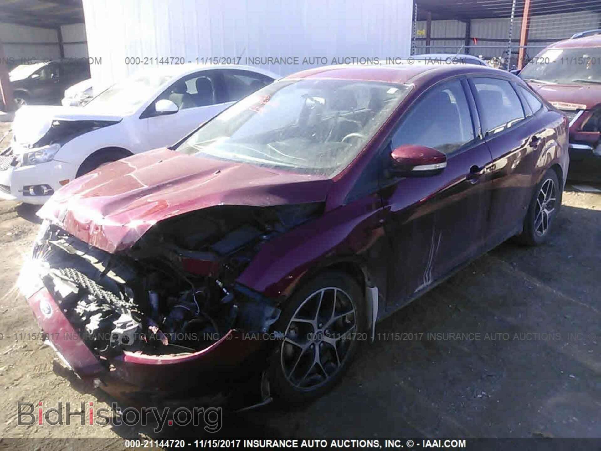 2017 Ford Focus - VIN: 1FADP3H28HL237291 - Фото 2