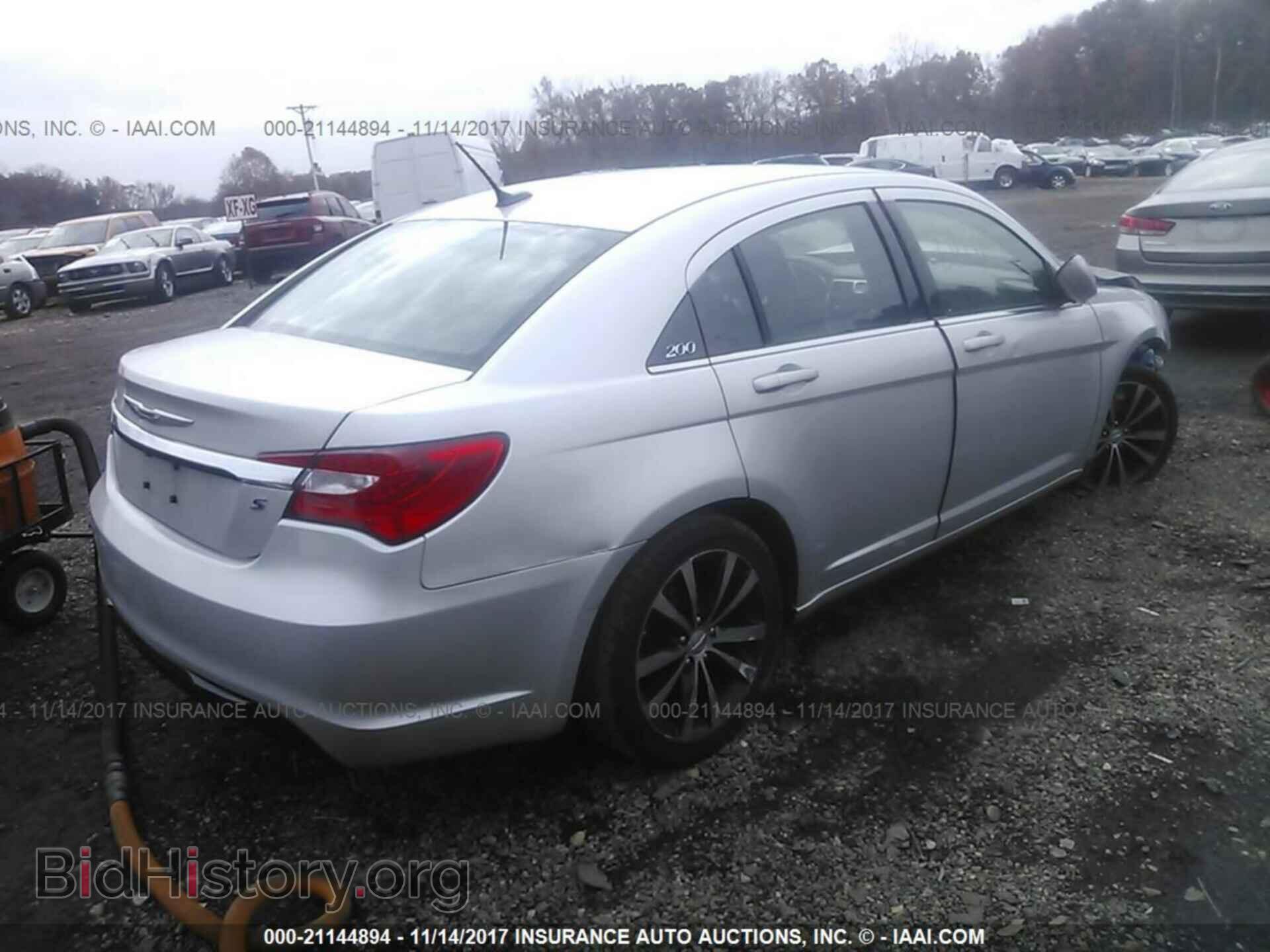 2012 Chrysler 200 - VIN: 1C3CCBBG7CN250244 - Фото 4