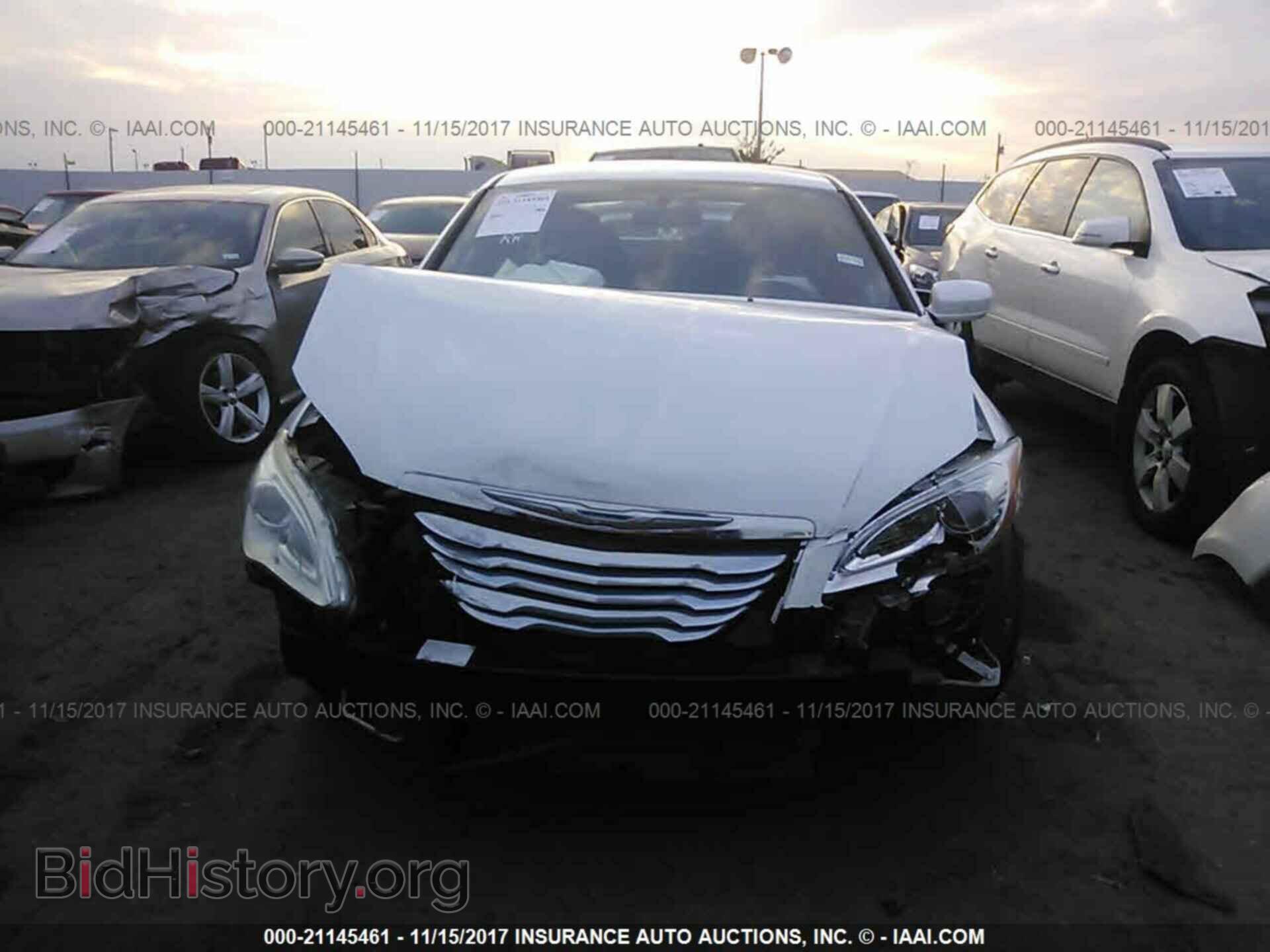 2012 Chrysler 200 - VIN: 1C3CCBBG8CN131635 - Photo 6