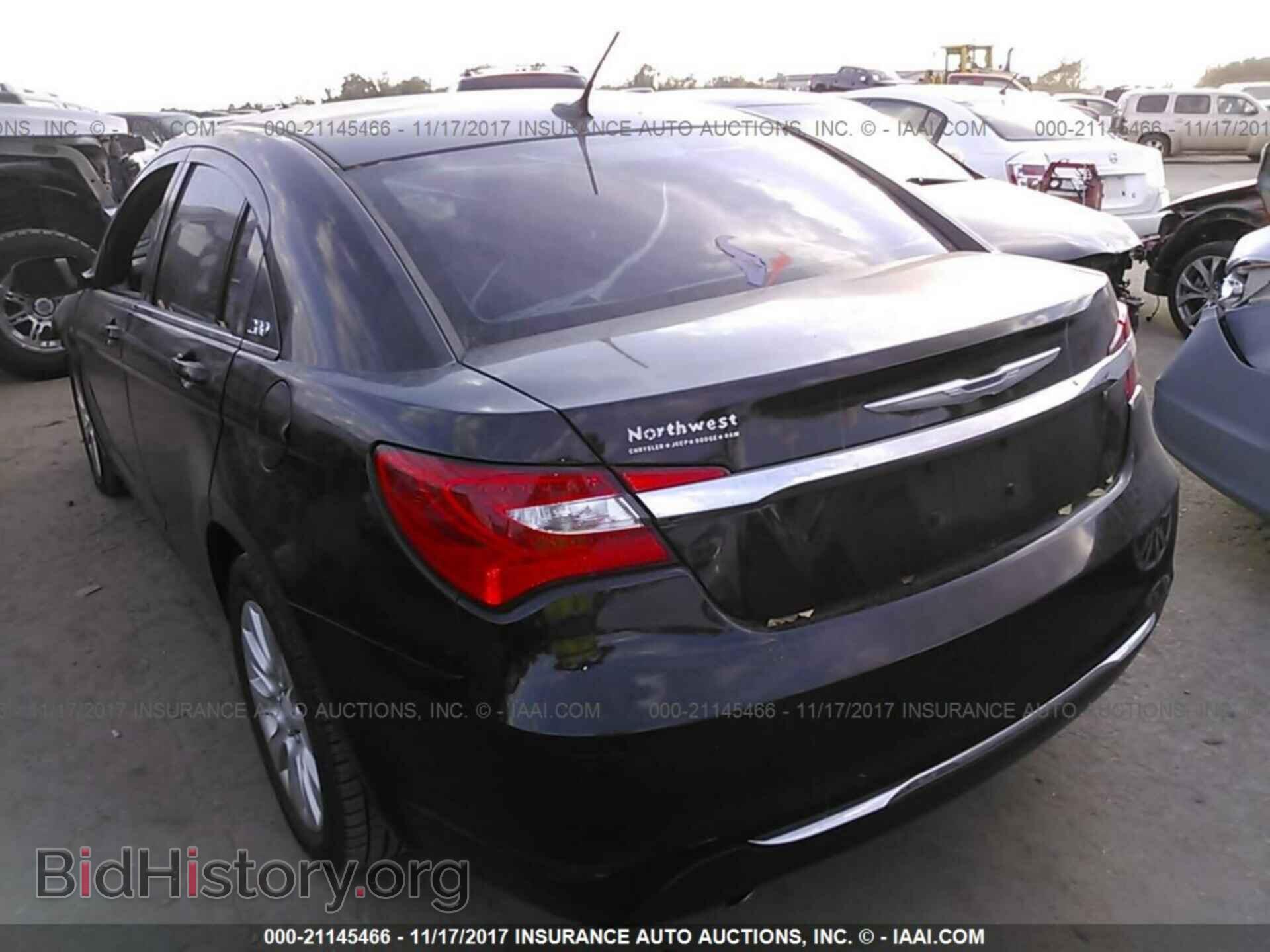 2013 Chrysler 200 - VIN: 1C3CCBAG1DN721873 - Photo 3