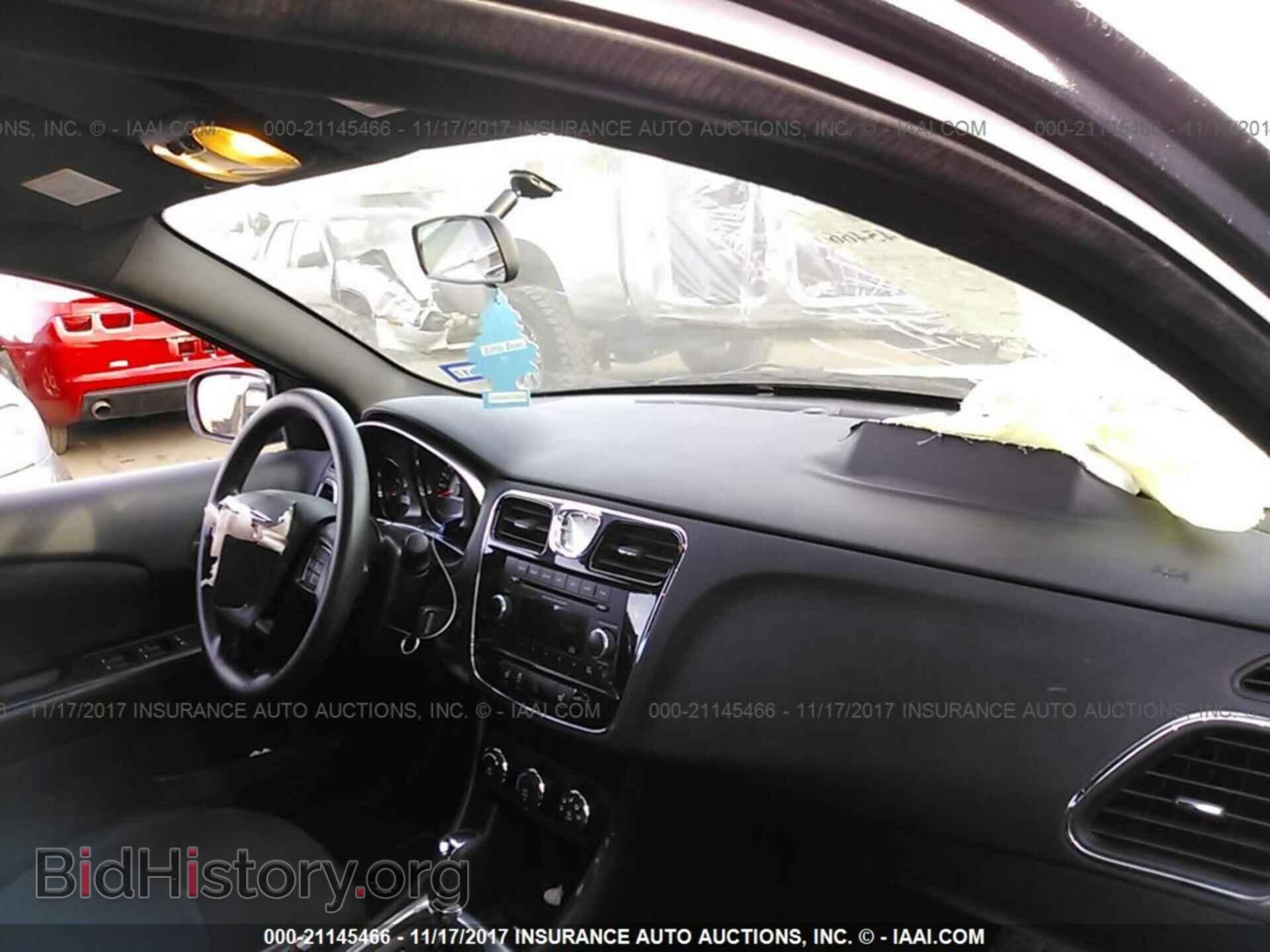2013 Chrysler 200 - VIN: 1C3CCBAG1DN721873 - Photo 5