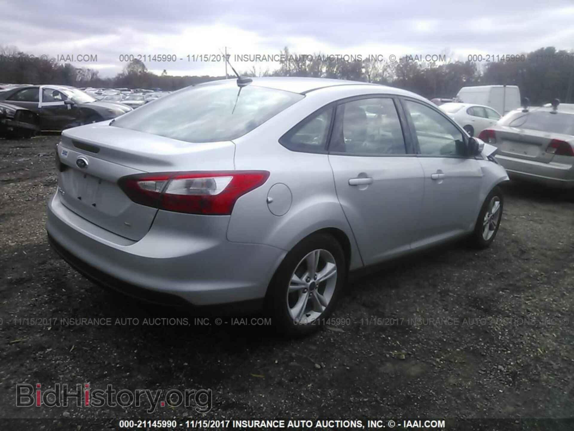2014 Ford Focus - VIN: 1FADP3F22EL446363 - Photo 4