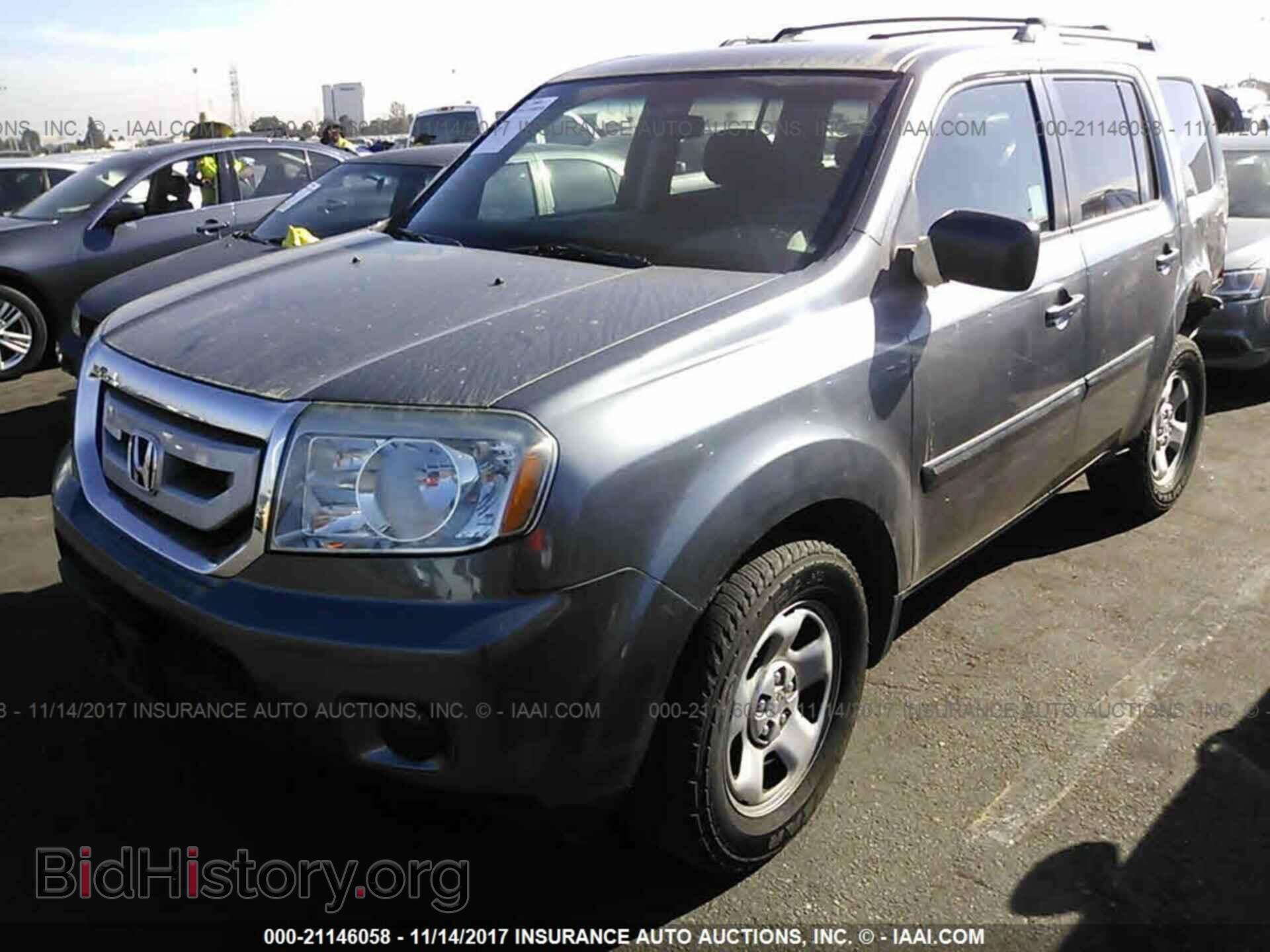 2011 Honda Pilot - VIN: 5FNYF3H21BB057899 - Photo 2