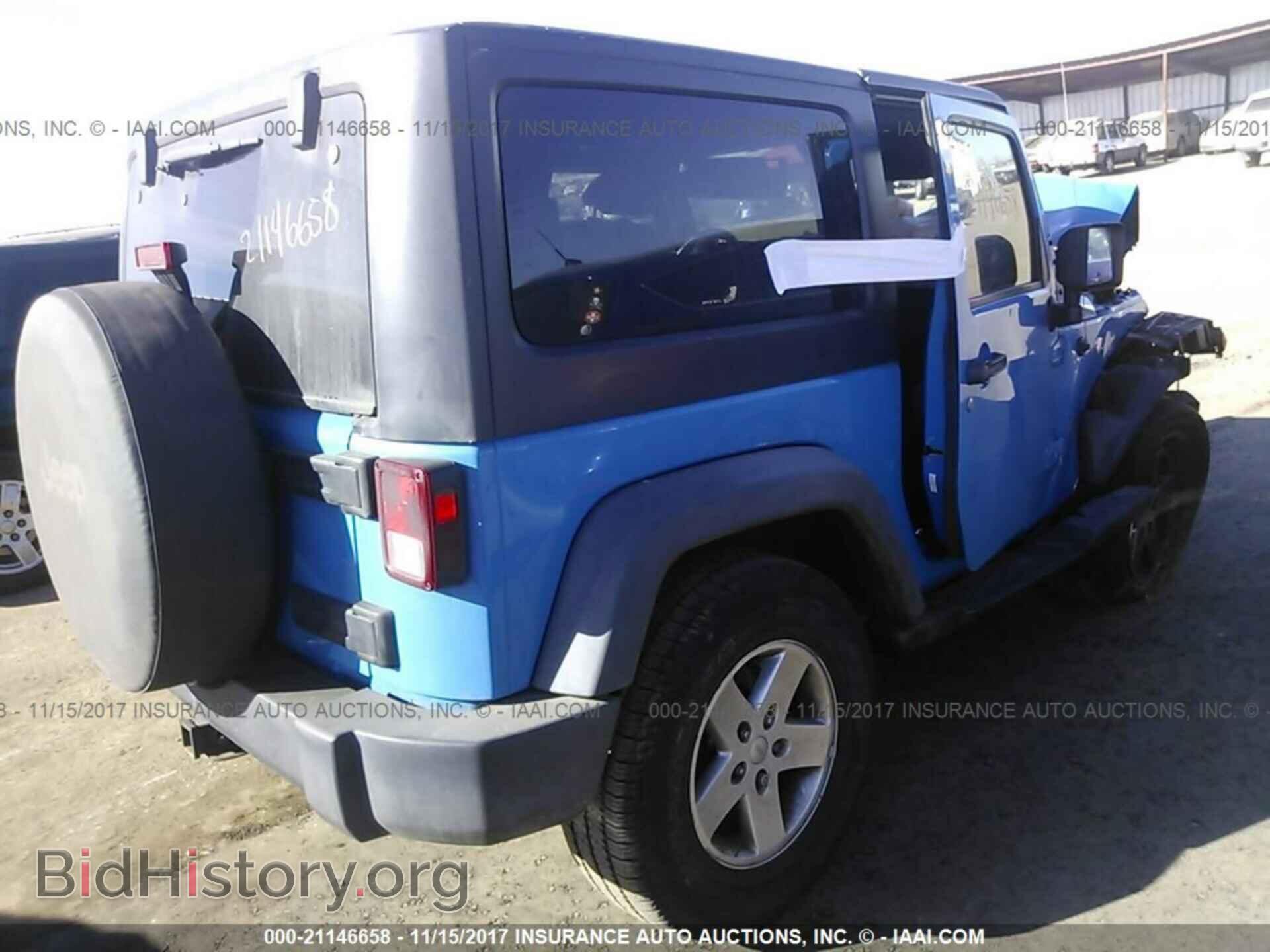 2011 Jeep Wrangler - VIN: 1J4AA2D17BL531692 - Фото 4