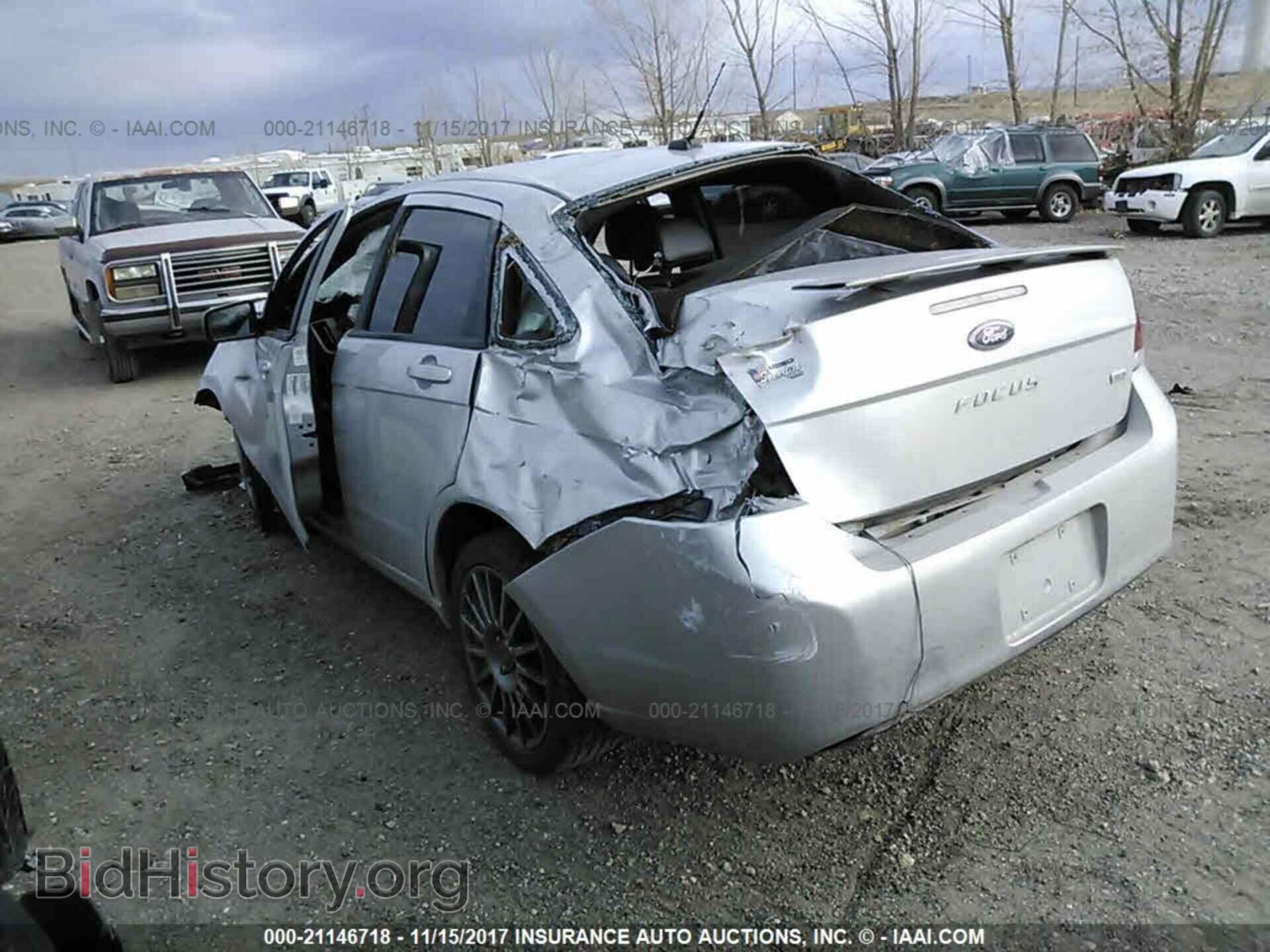 2011 Ford Focus - VIN: 1FAHP3GN2BW136315 - Фото 3