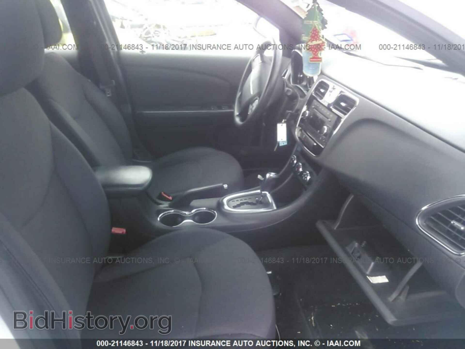 2012 Chrysler 200 - VIN: 1C3CCBAB9CN228901 - Photo 5