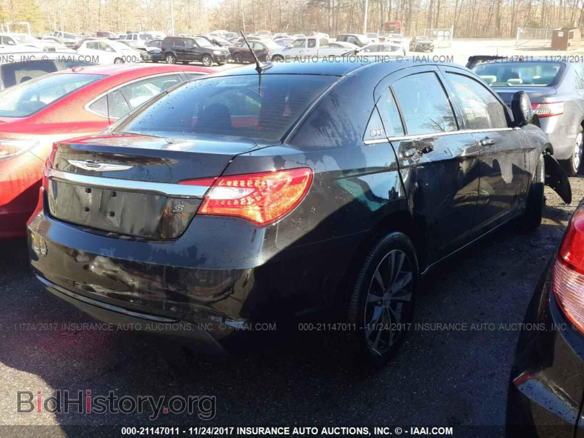 2013 Chrysler 200 - VIN: 1C3CCBBB7DN584893 - Фото 4