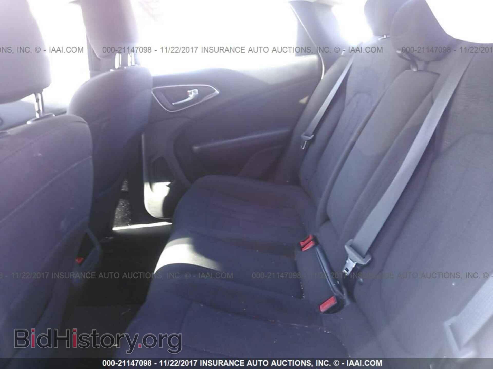 2015 Chrysler 200 - VIN: 1C3CCCABXFN741987 - Photo 8