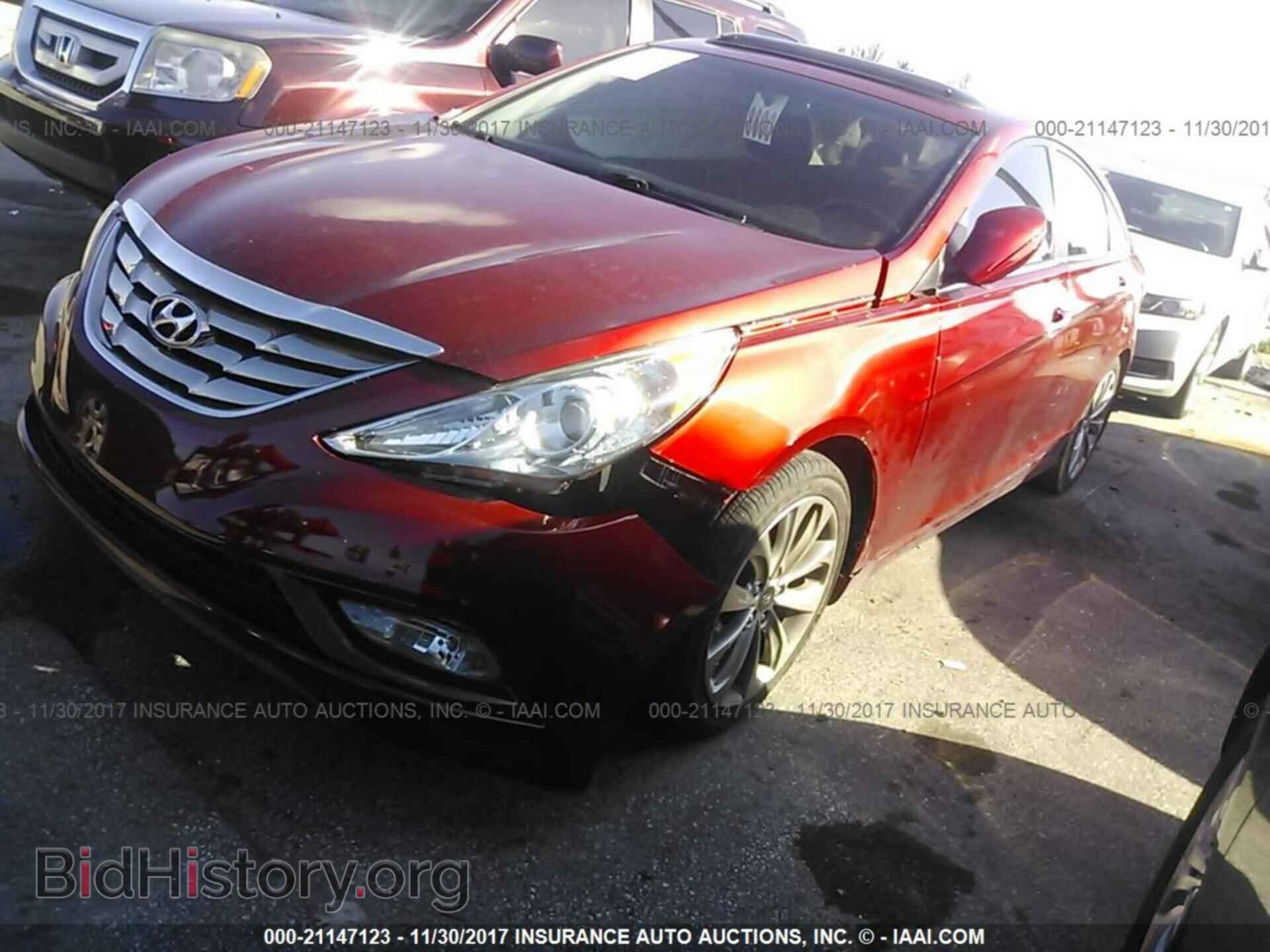 2012 Hyundai Sonata - VIN: 5NPEC4AC0CH467729 - Фото 2