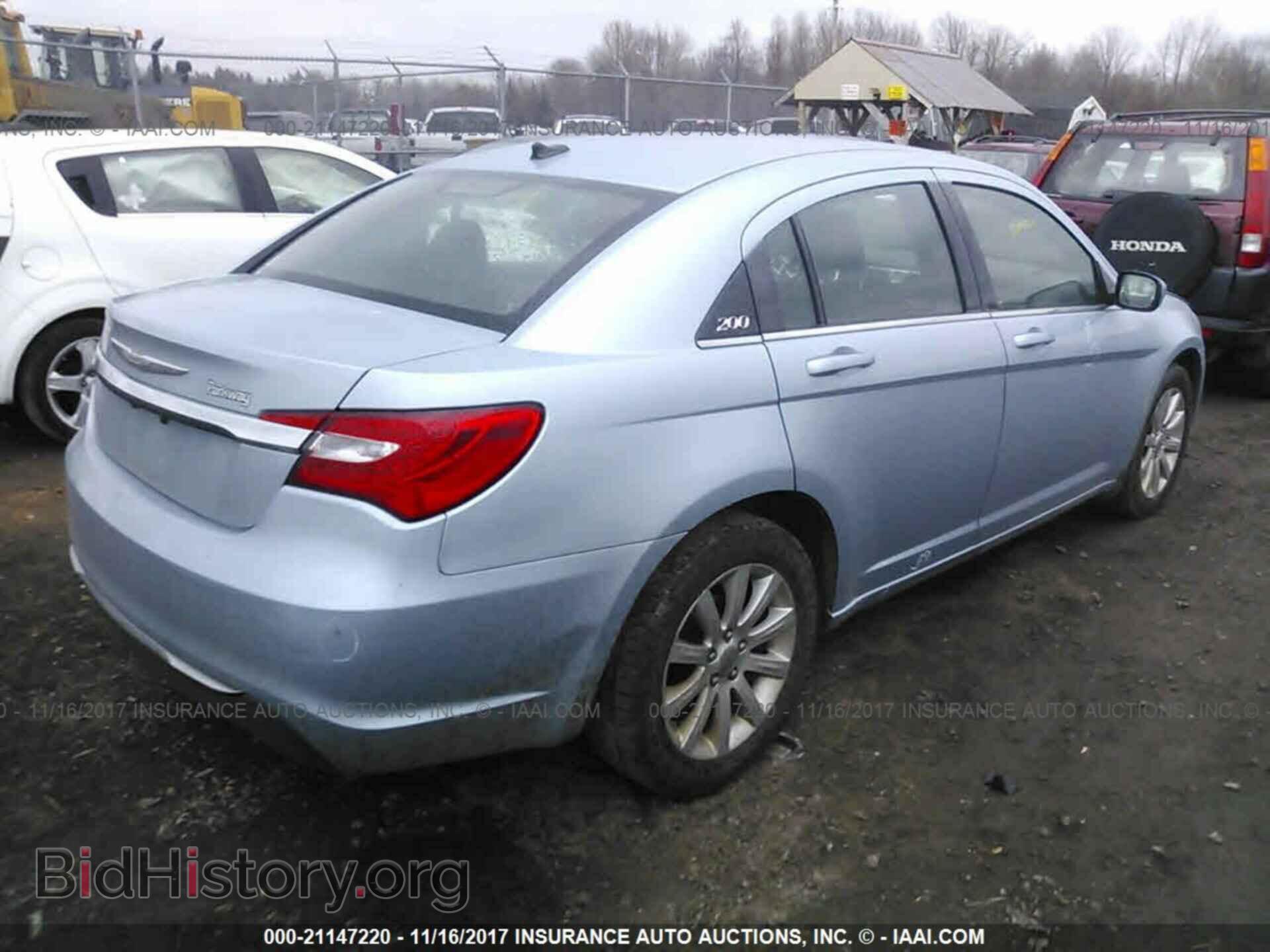2013 Chrysler 200 - VIN: 1C3CCBBB3DN764730 - Фото 4