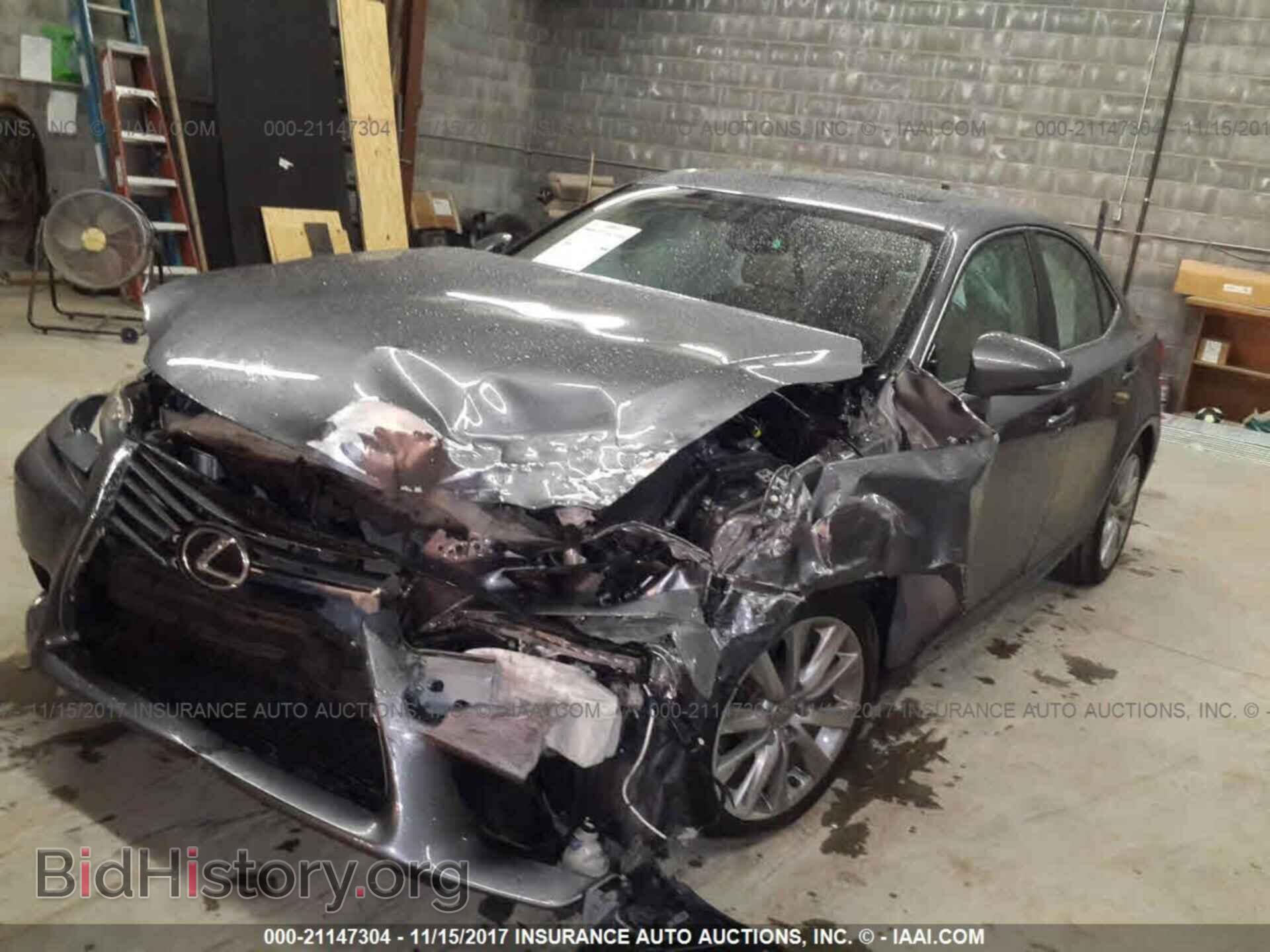 2014 Lexus Is - VIN: JTHBF1D28E5010731 - Photo 2