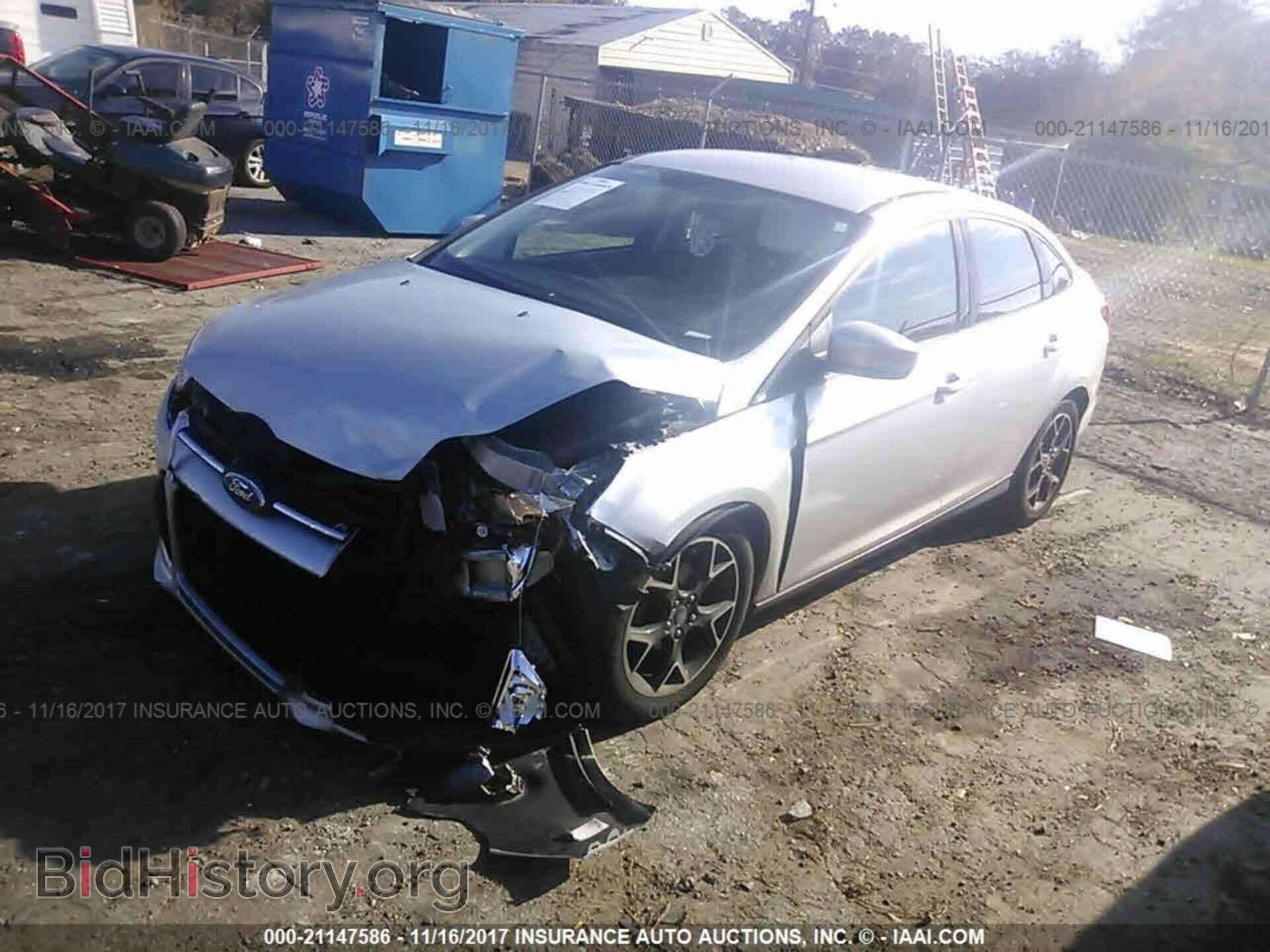 2012 Ford Focus - VIN: 1FAHP3F20CL303636 - Фото 2