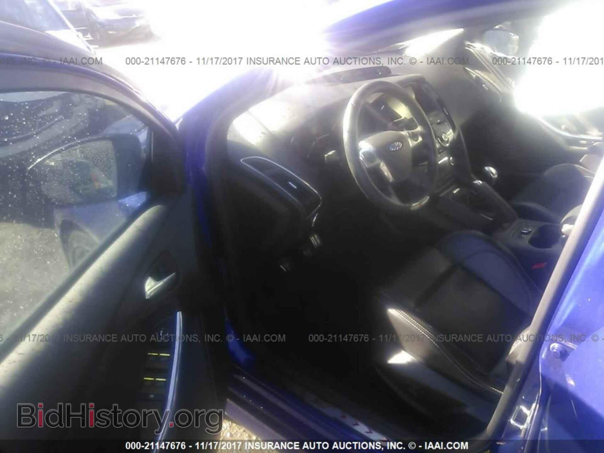 2014 Ford Focus - VIN: 1FADP3L99EL448323 - Photo 5