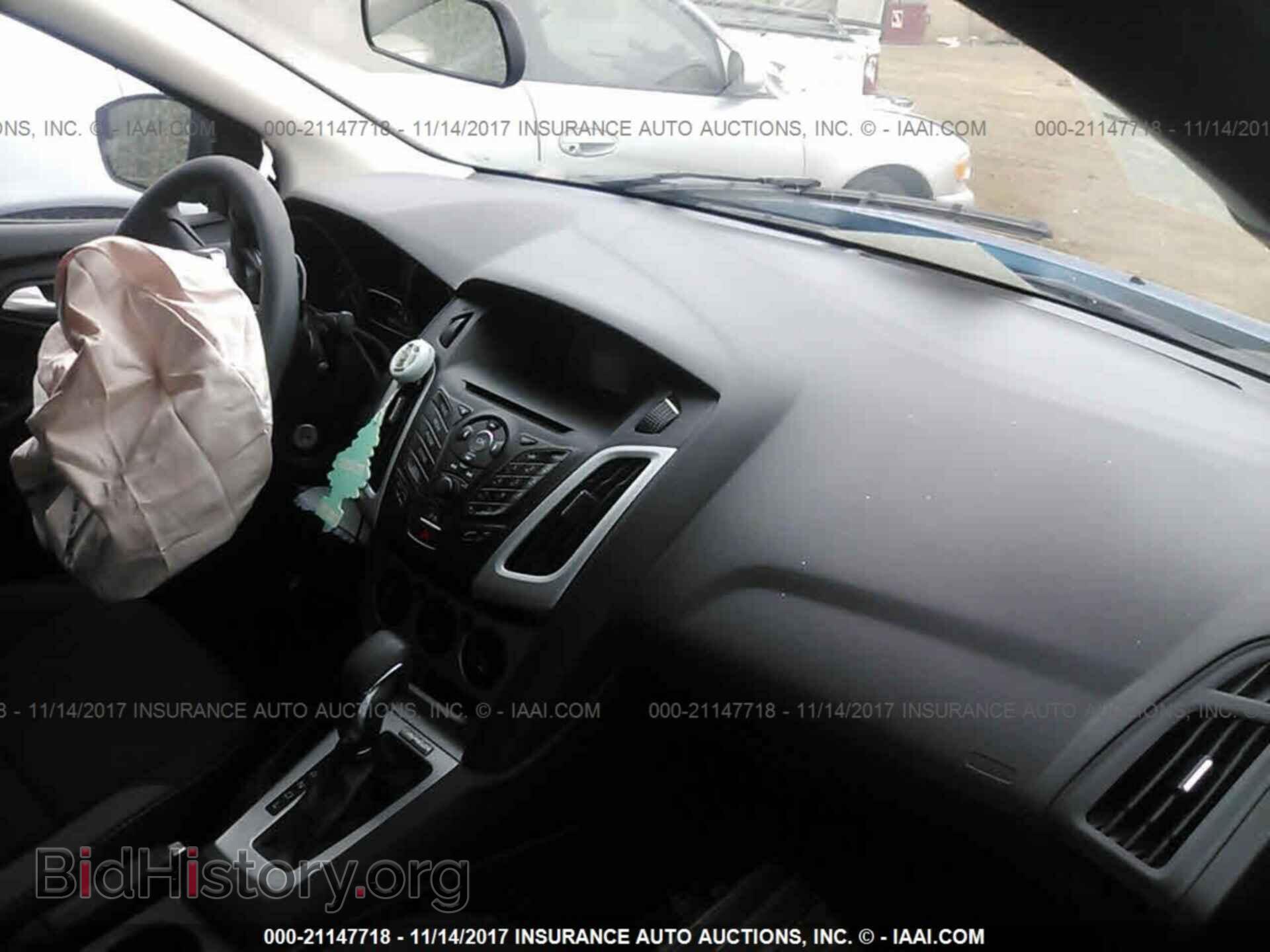2013 Ford Focus - VIN: 1FADP3F2XDL313543 - Photo 5