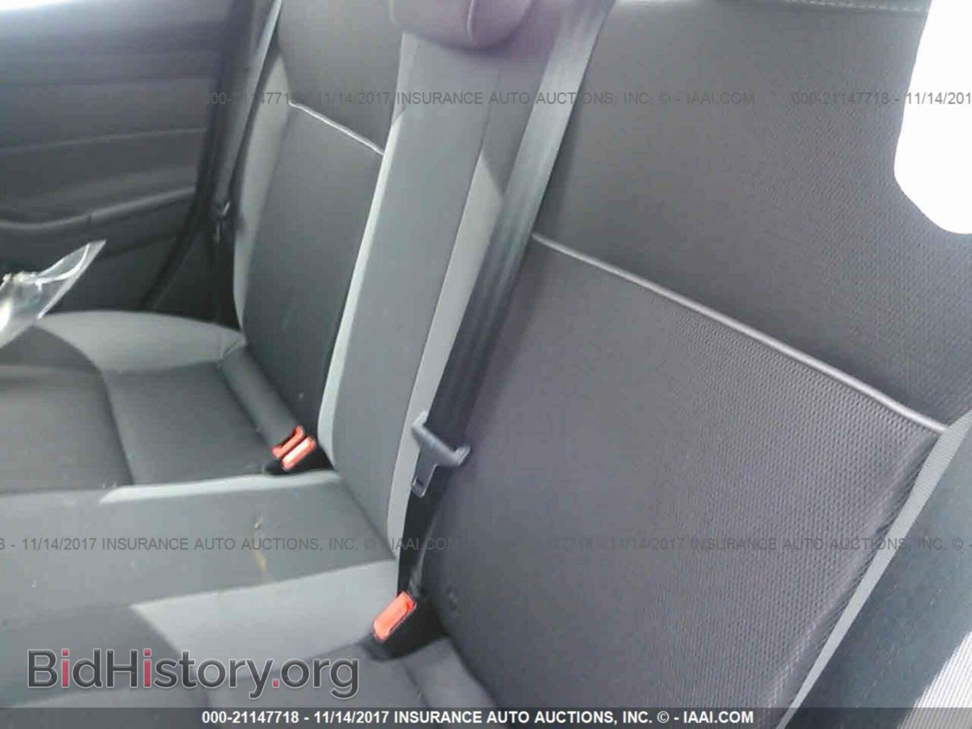 2013 Ford Focus - VIN: 1FADP3F2XDL313543 - Photo 8