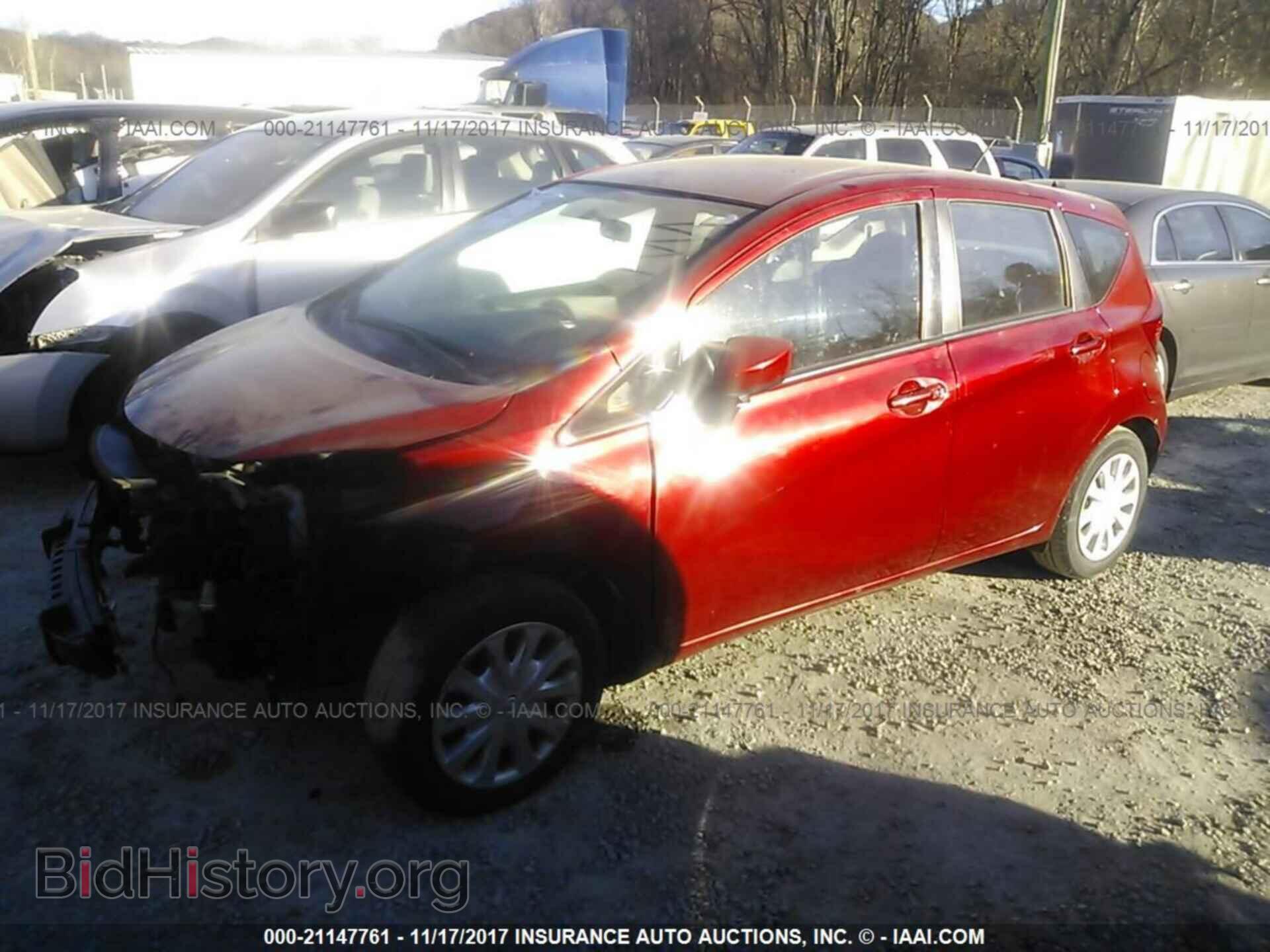 2015 Nissan Versa note - VIN: 3N1CE2CP6FL353070 - Photo 2