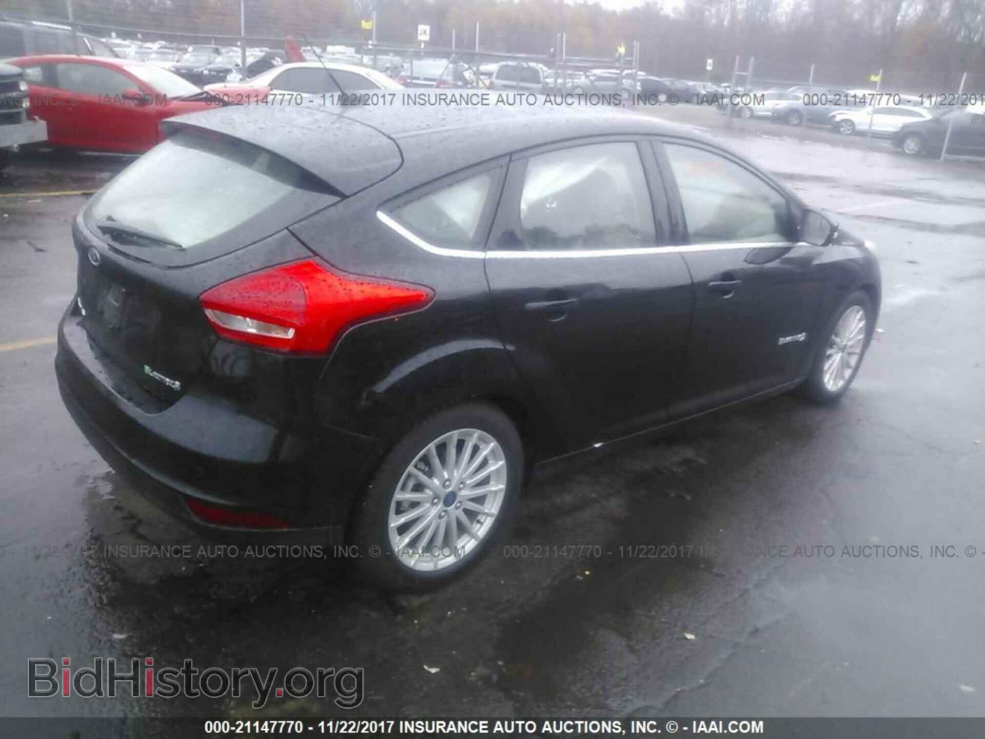 2017 Ford Focus - VIN: 1FADP3R44HL239152 - Фото 4
