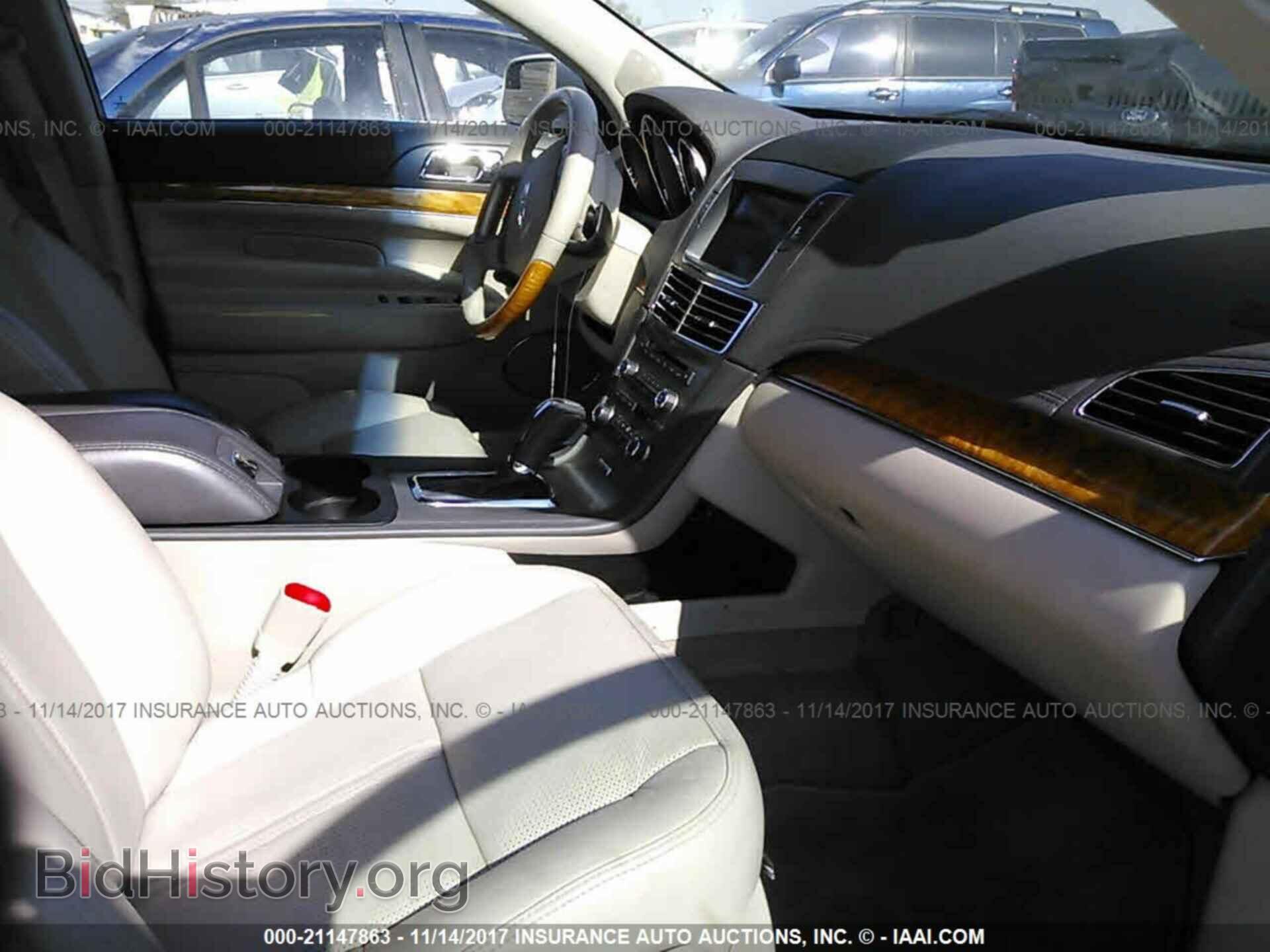 2012 Lincoln Mkt - VIN: 2LMHJ5FR4CBL50382 - Фото 5